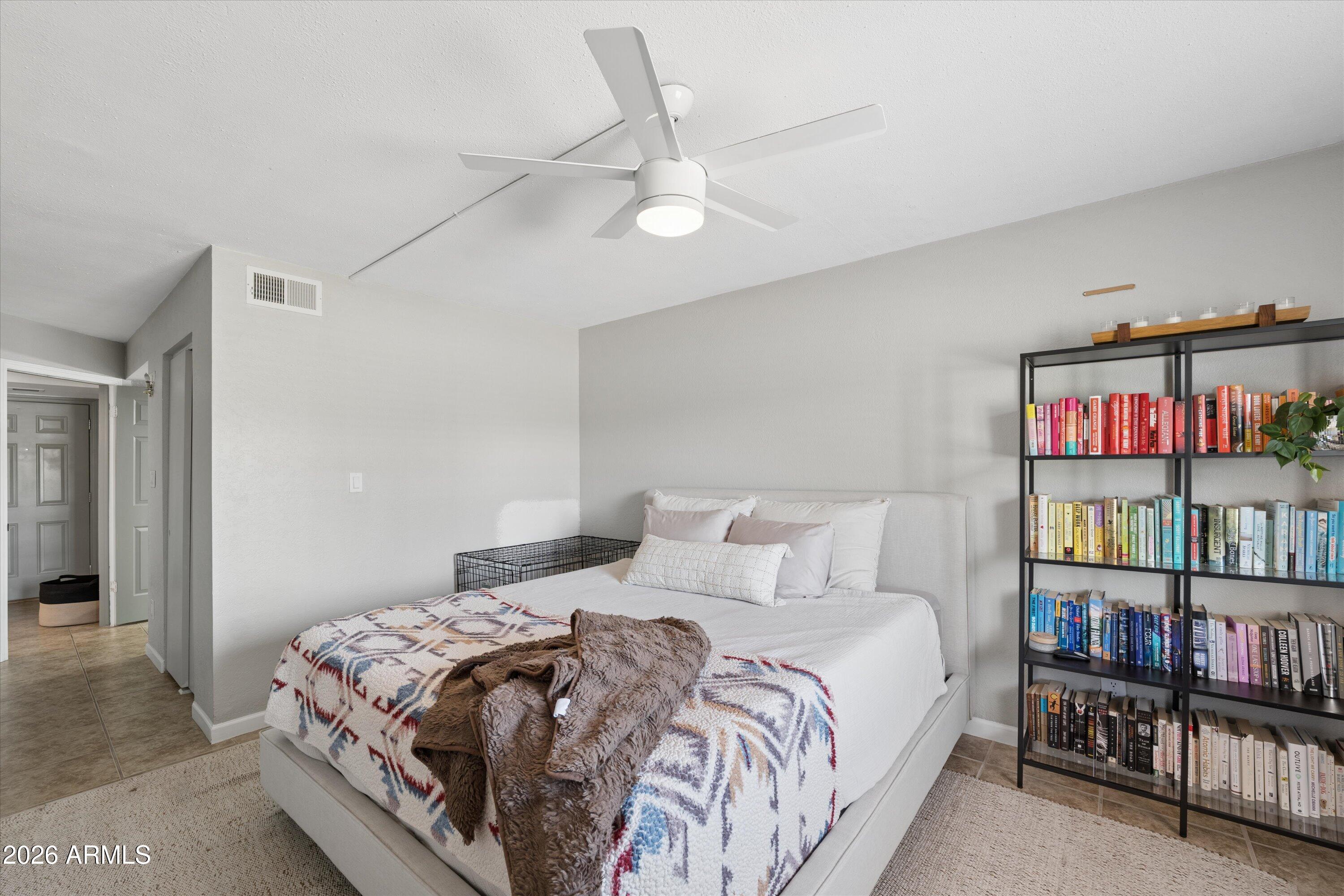 3825 E CAMELBACK Road E 186