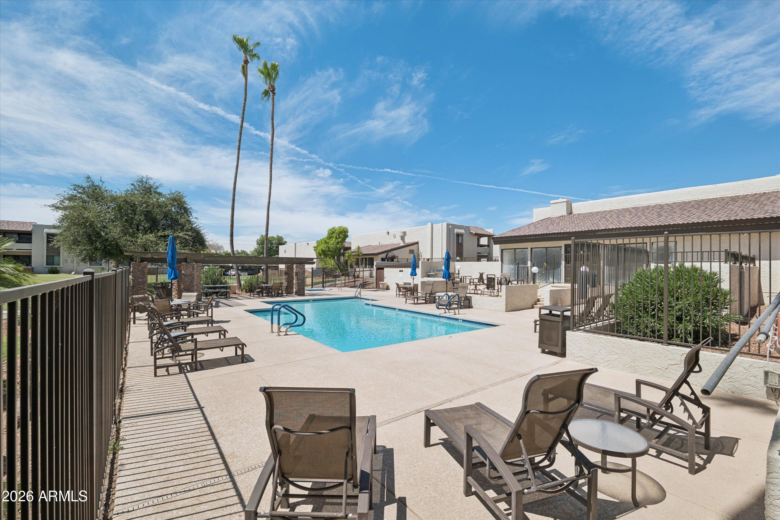 3825 E CAMELBACK Road E 186