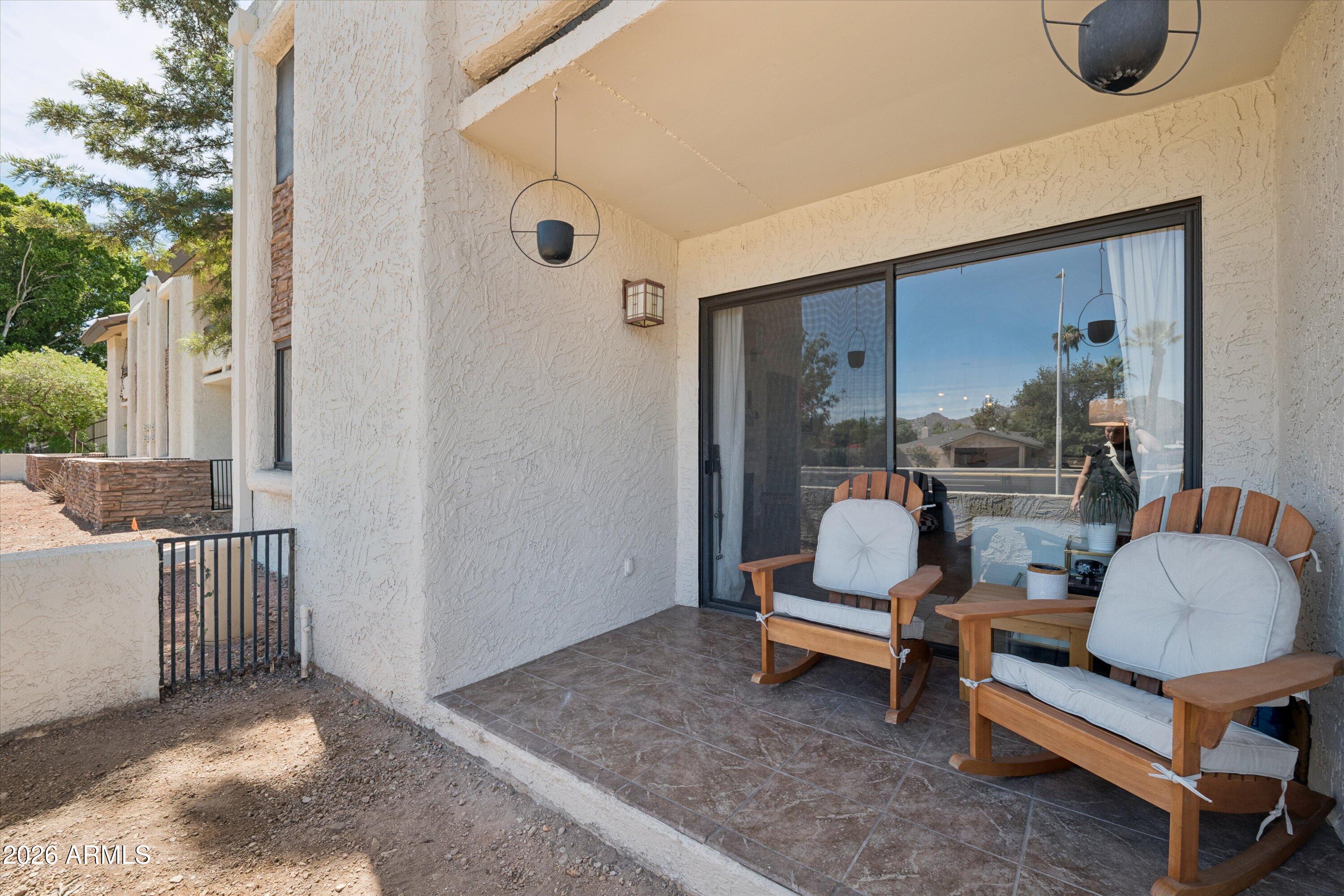 3825 E CAMELBACK Road E 186