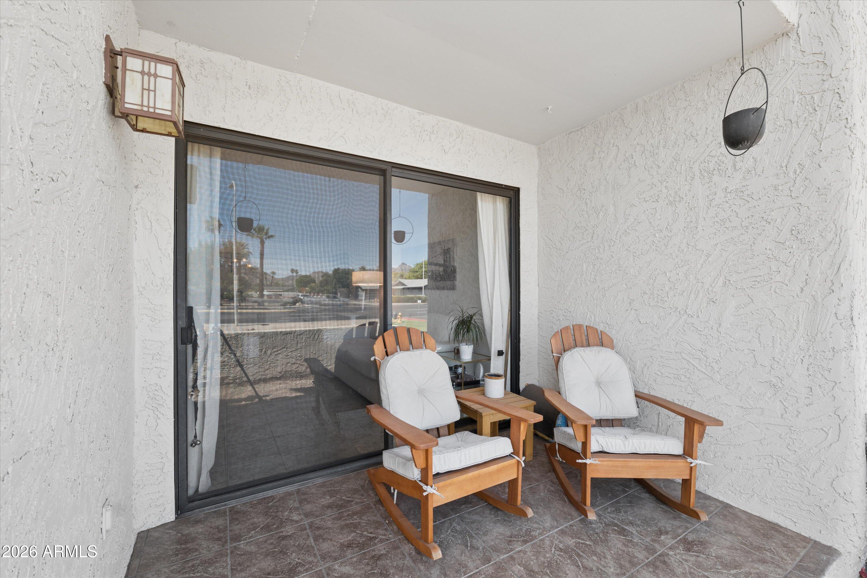 3825 E CAMELBACK Road E 186
