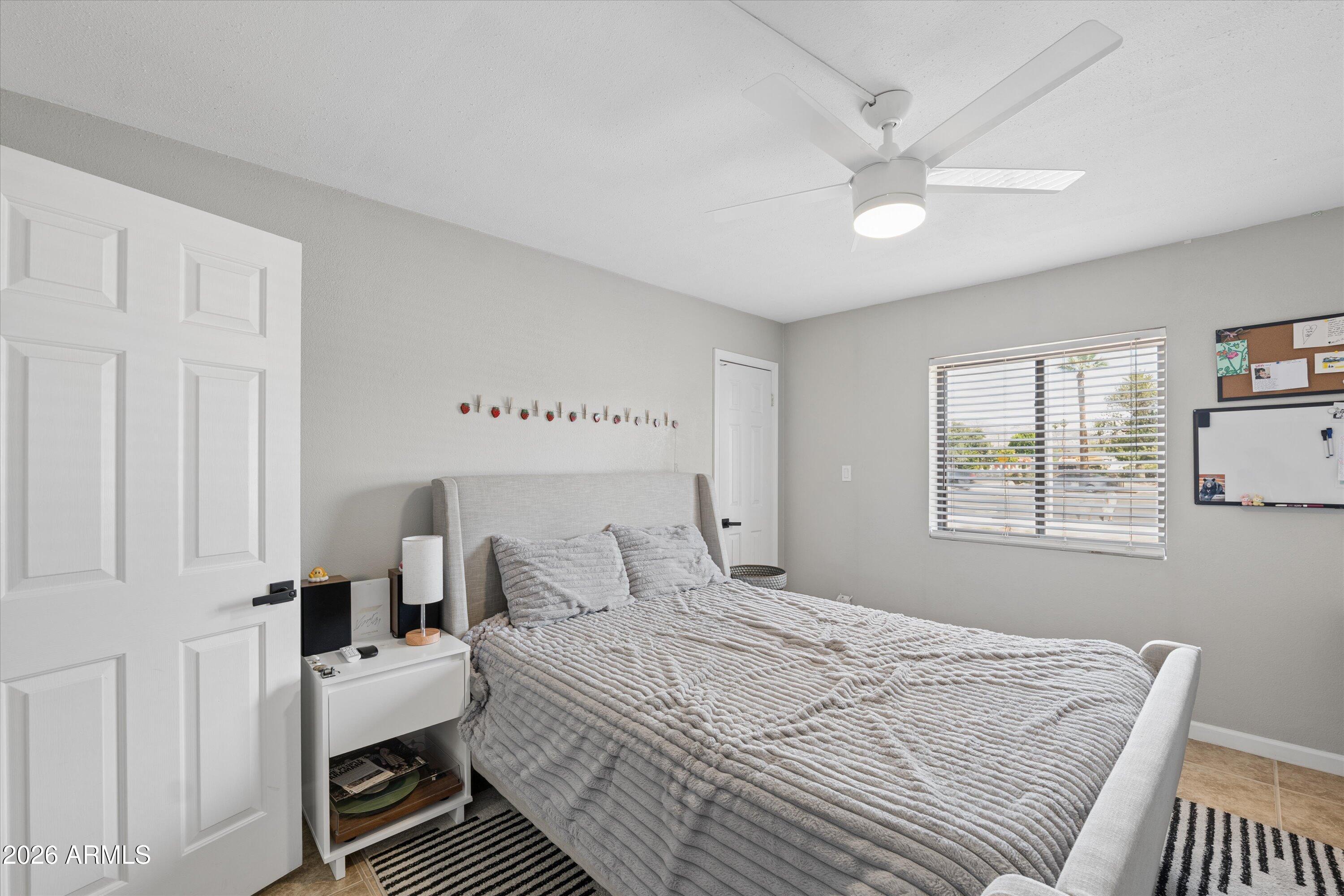 3825 E CAMELBACK Road E 186