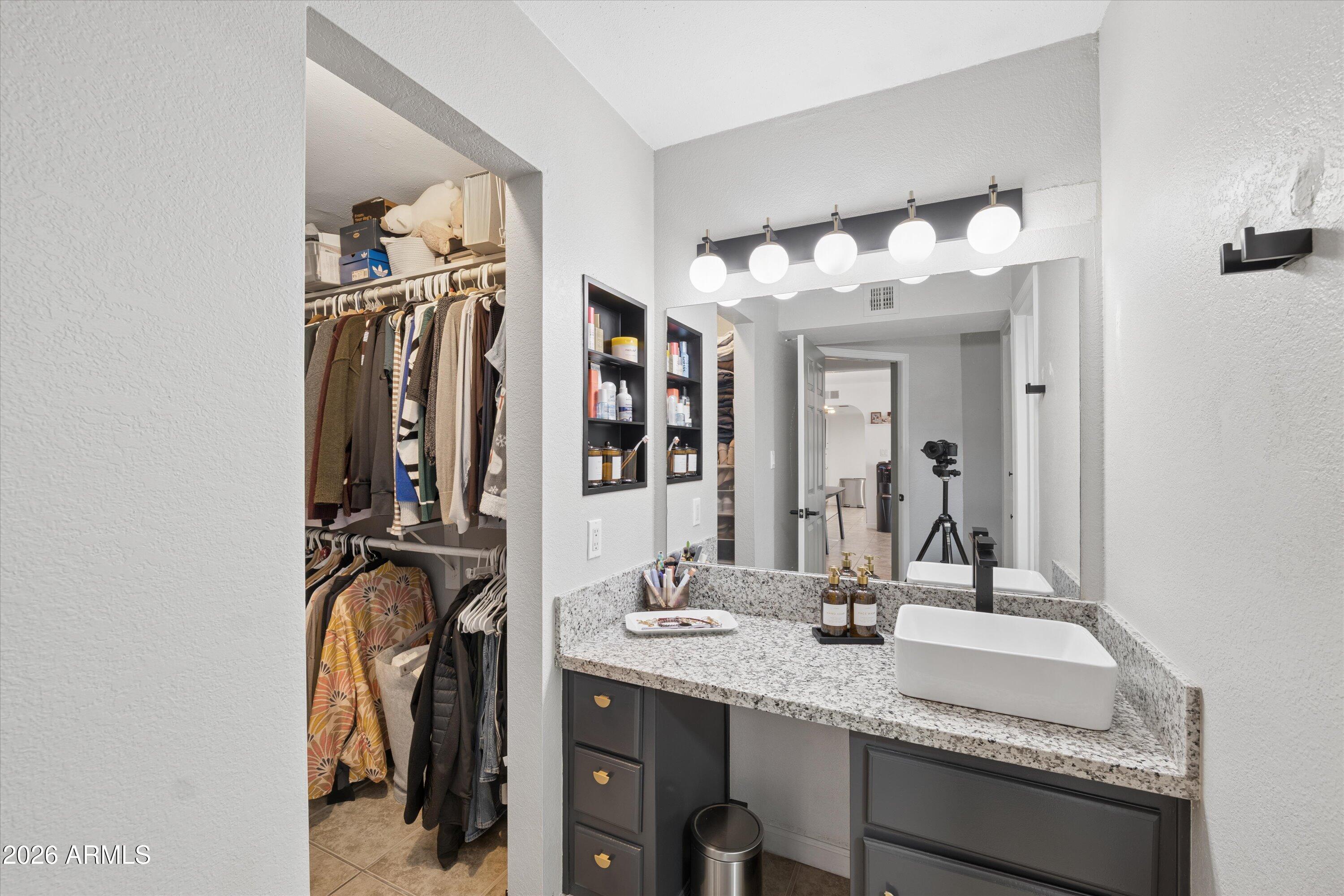 3825 E CAMELBACK Road E 186