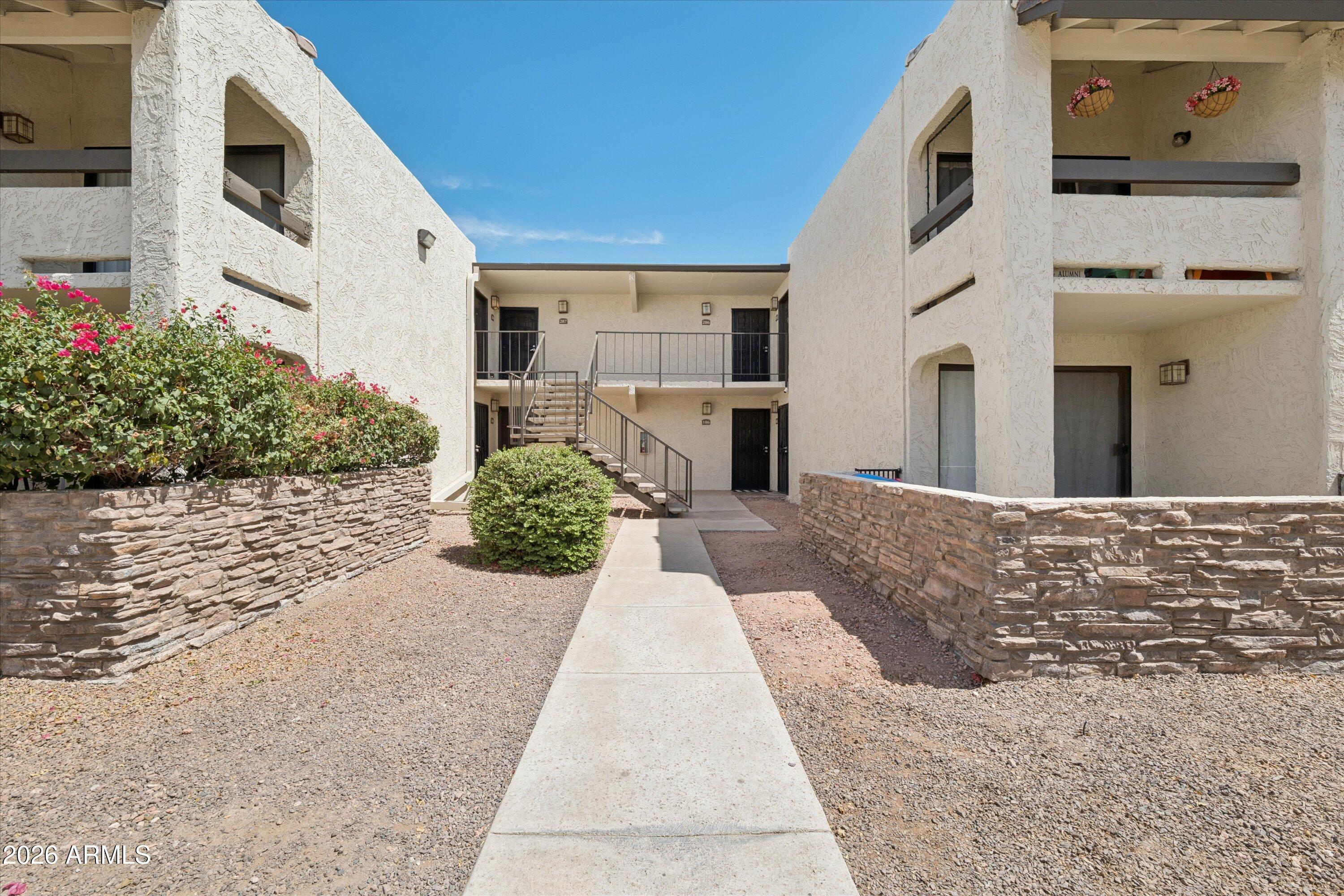 3825 E CAMELBACK Road E 186