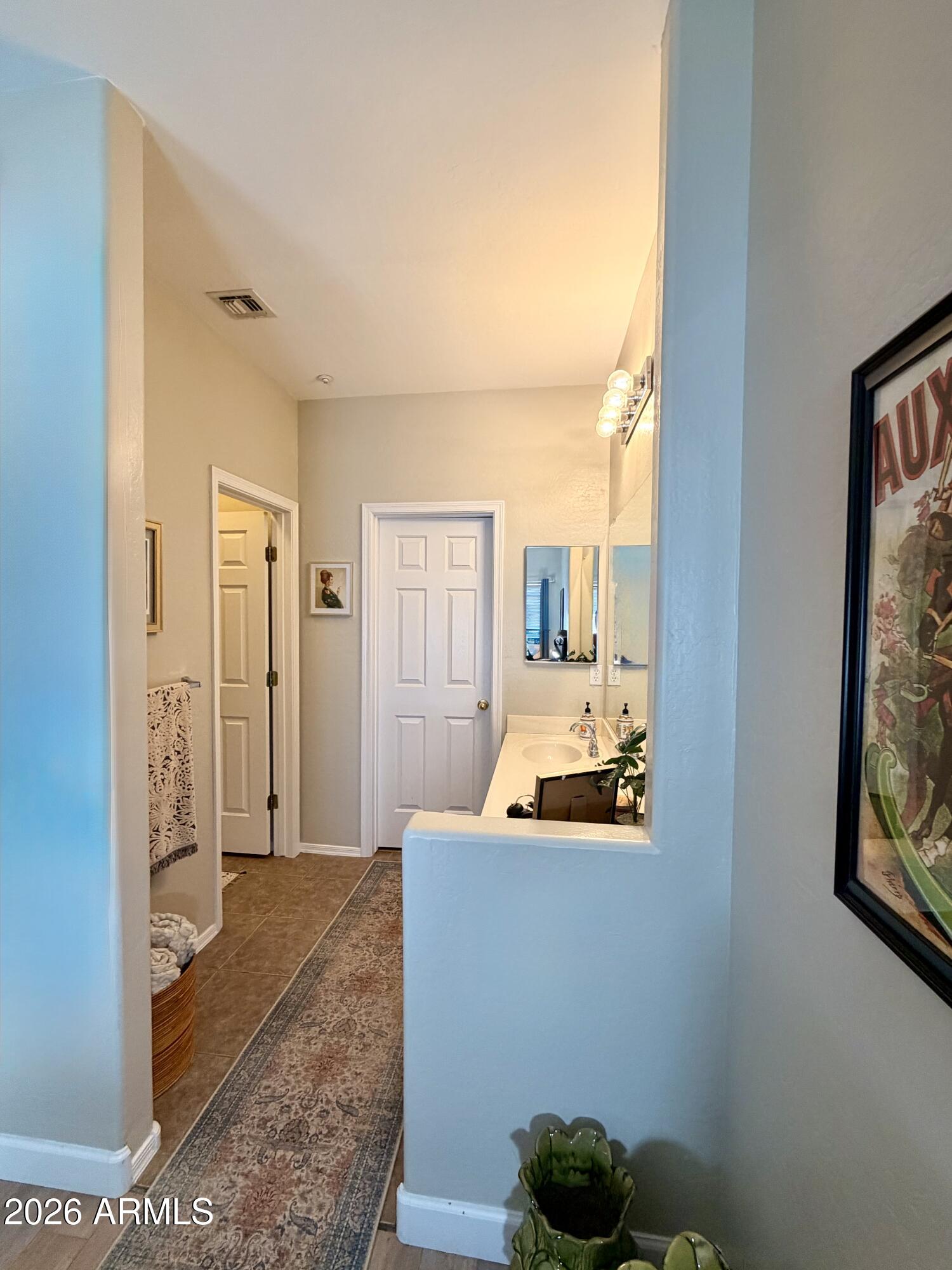 525 N MILLER Road 244