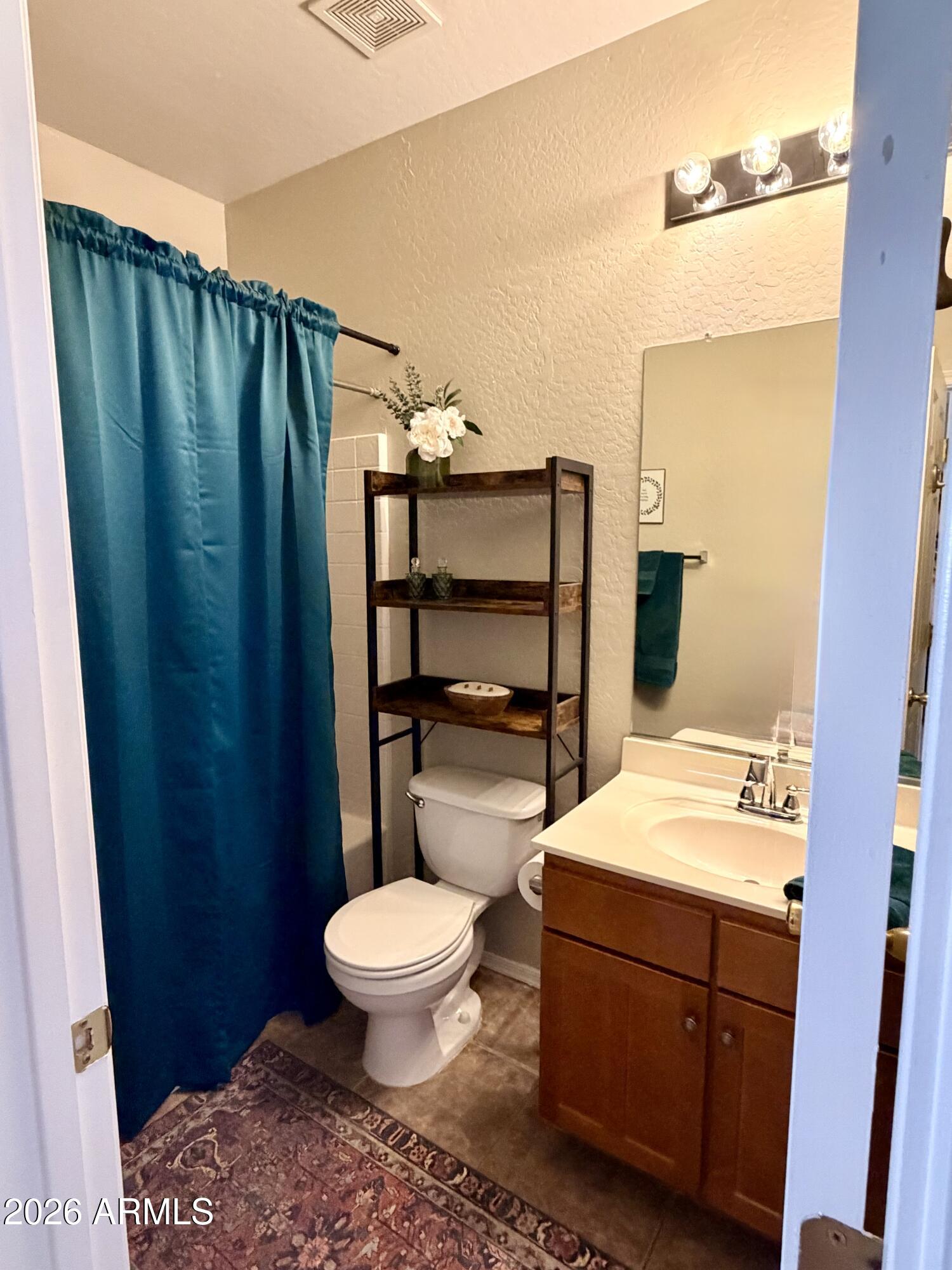 525 N MILLER Road 244