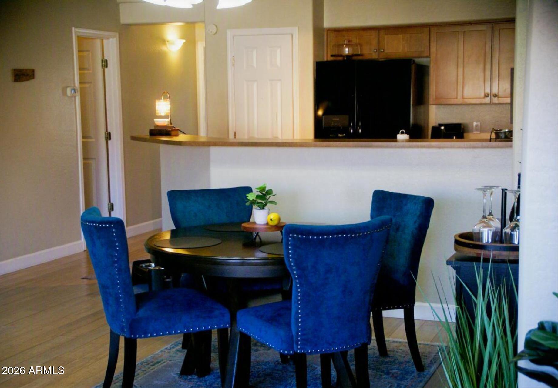 525 N MILLER Road 244