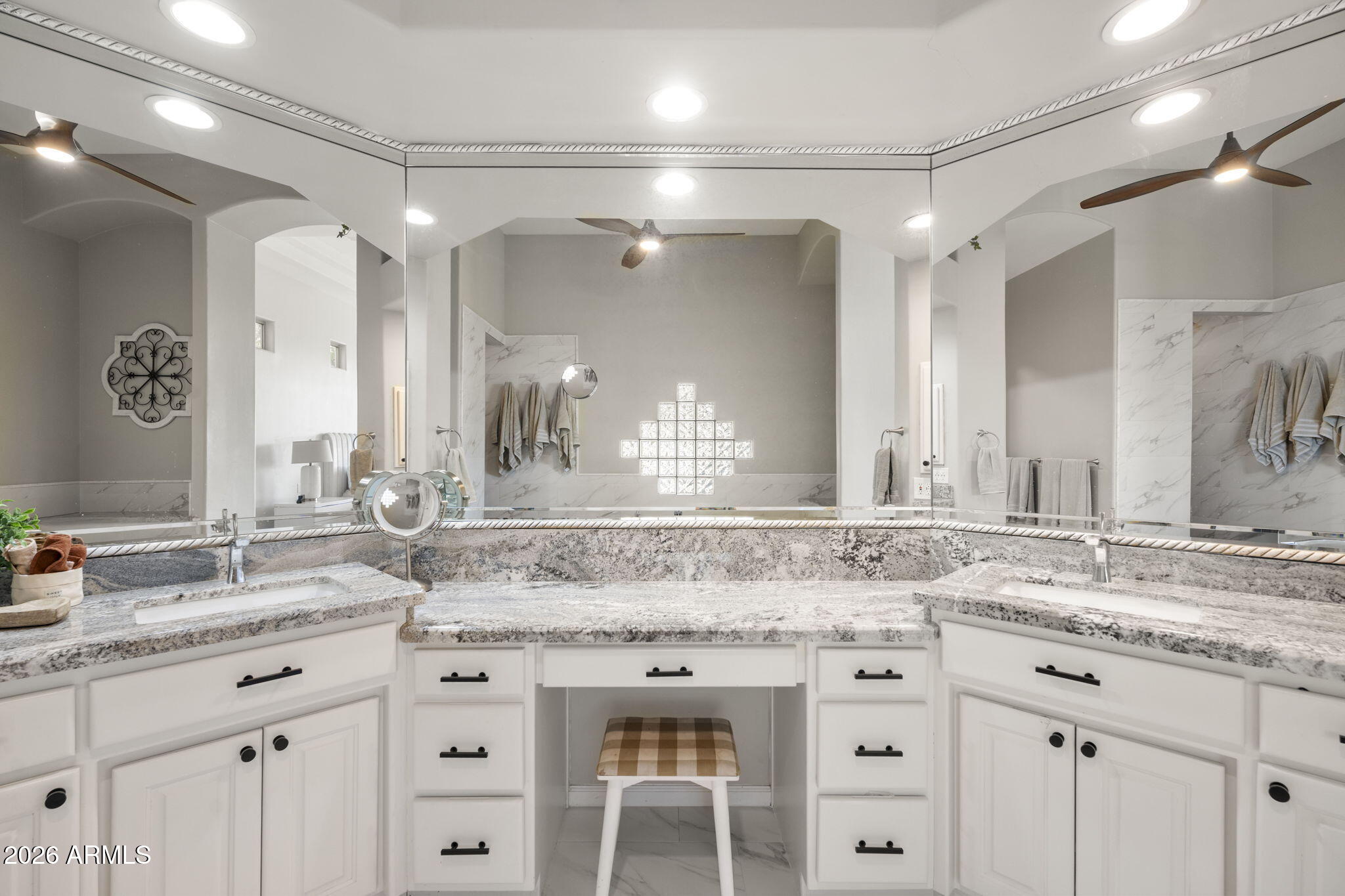 2656 E Taurus Place