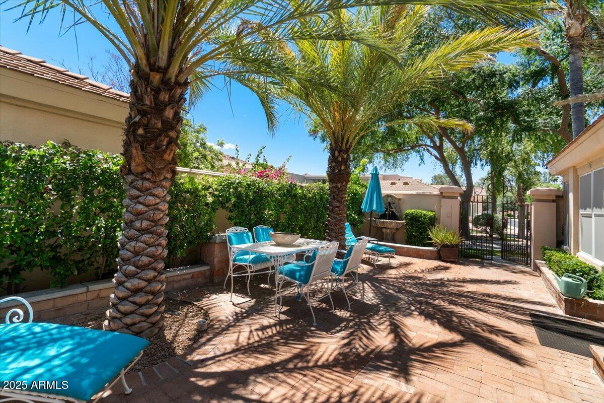 7799 E OAKSHORE Drive
