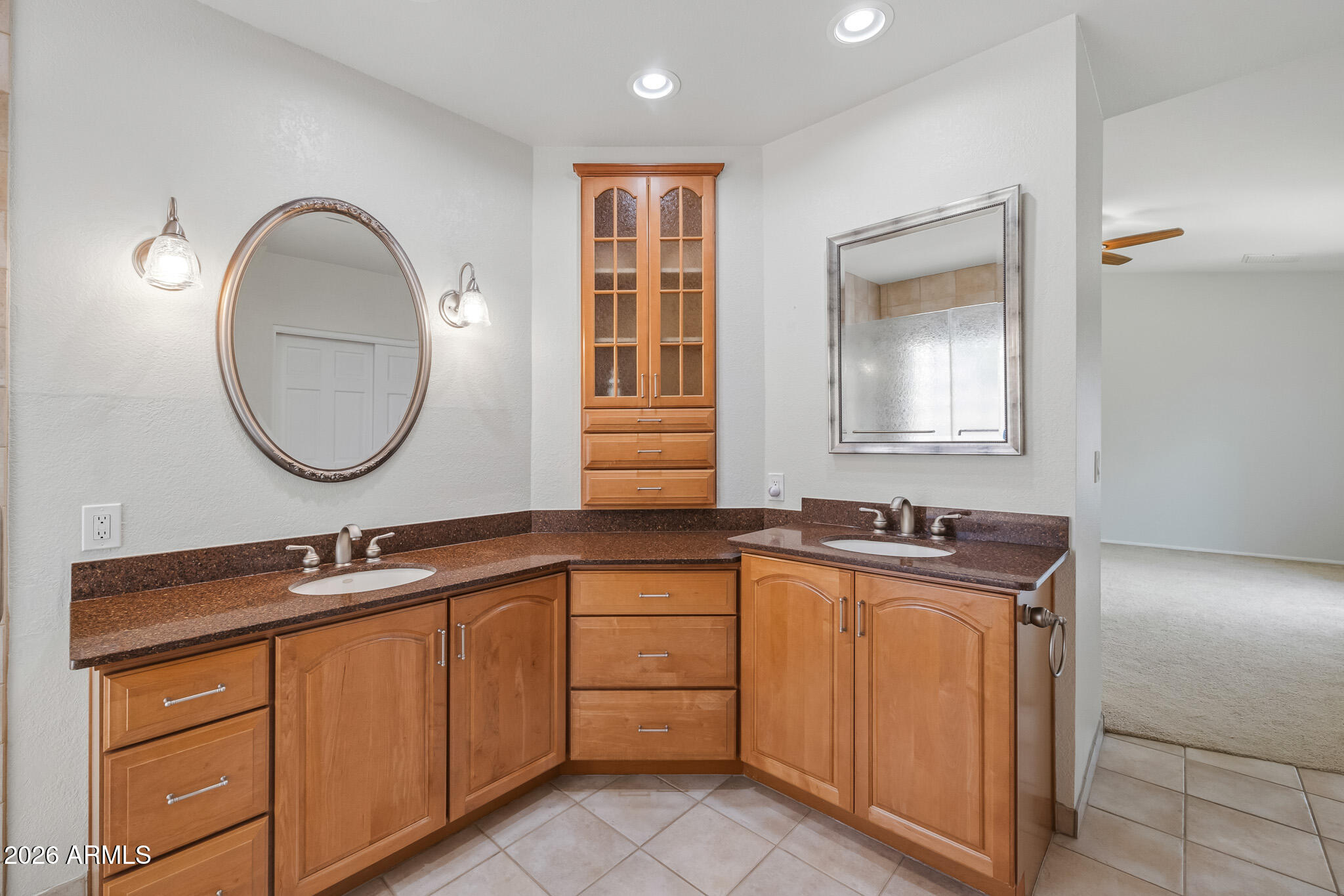 2419 W SHAWNEE Drive