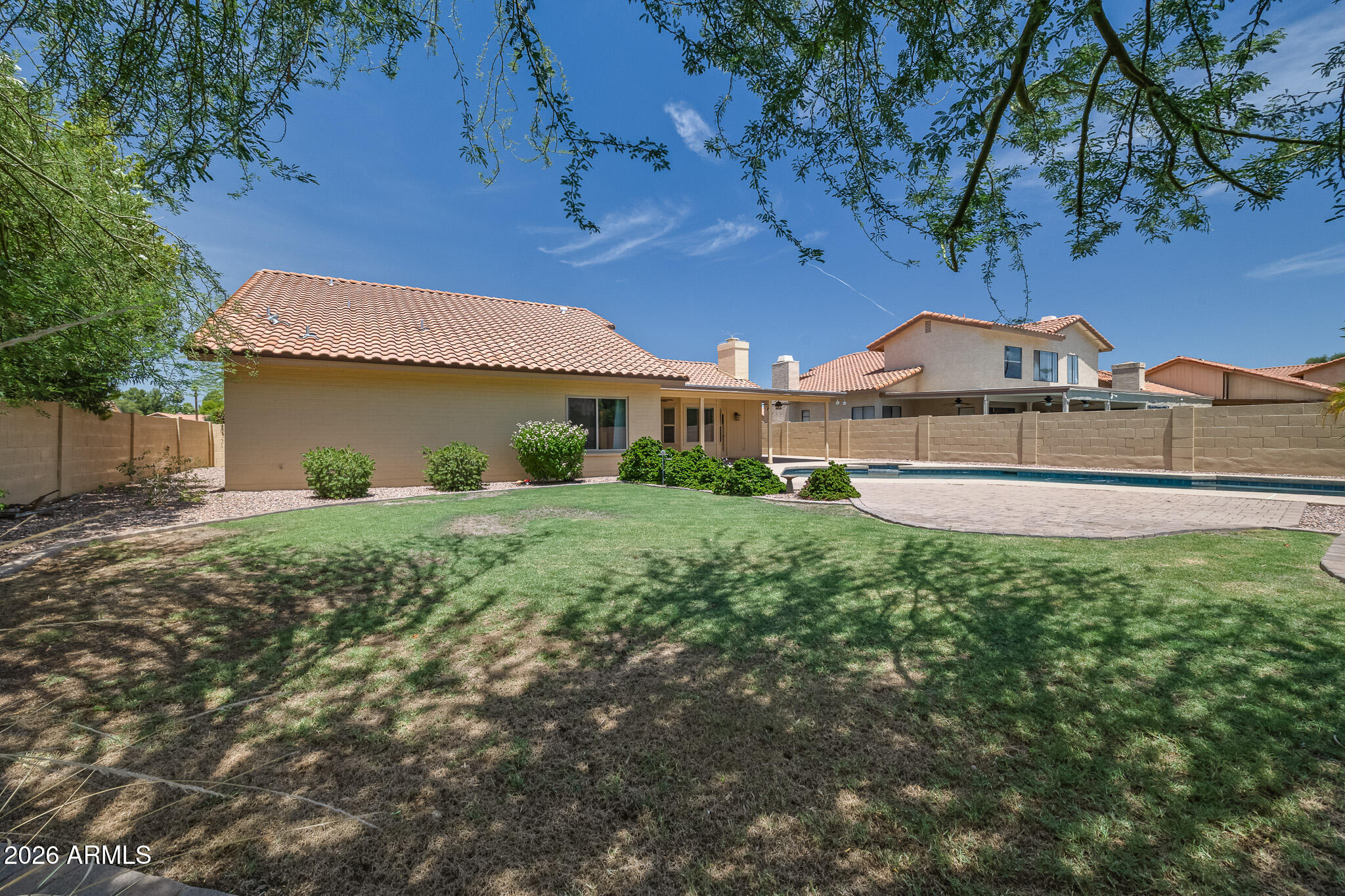 2419 W SHAWNEE Drive