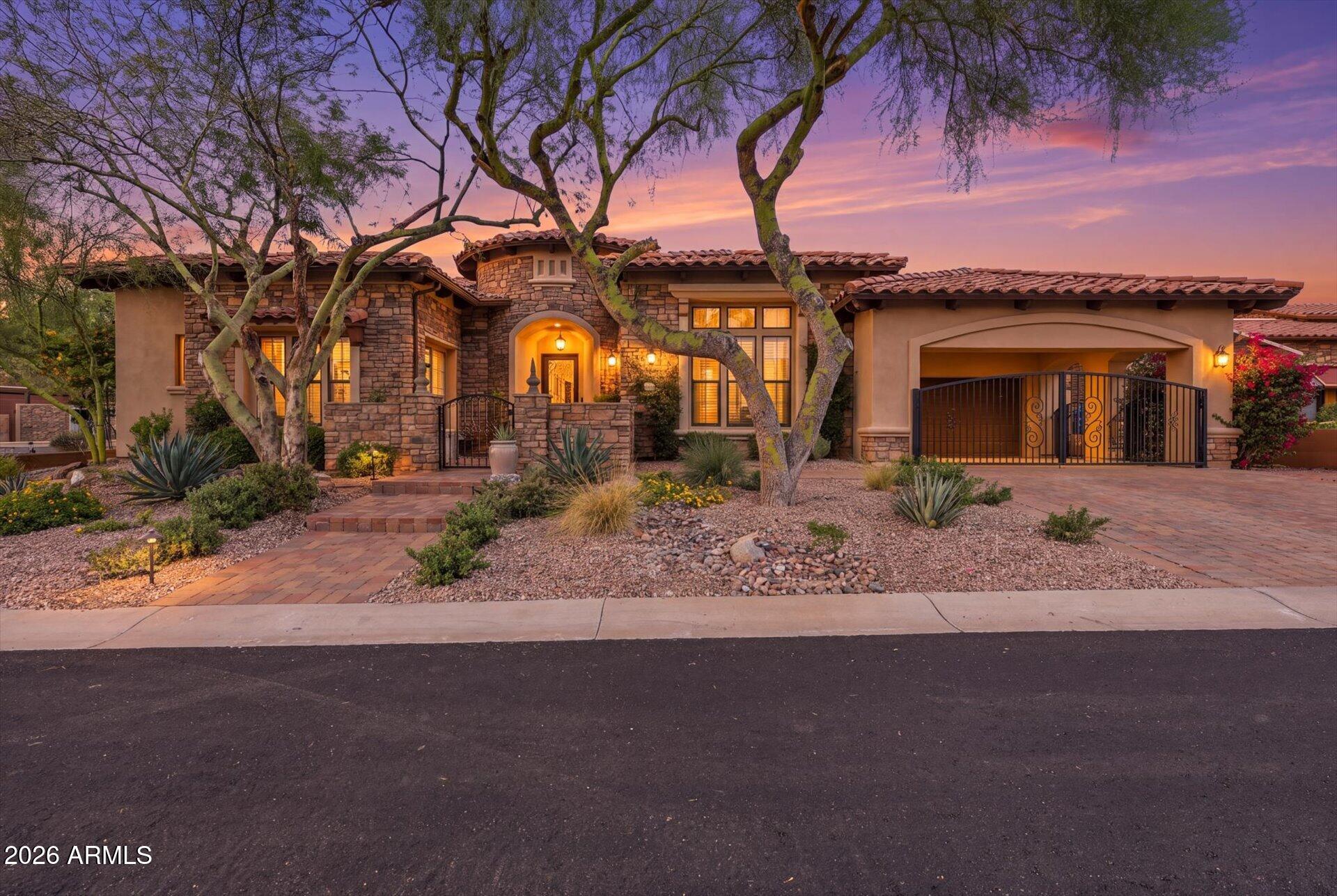 4223 N ARBOLES Circle