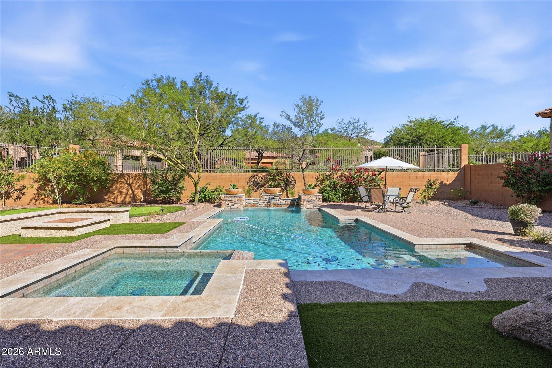 4223 N ARBOLES Circle