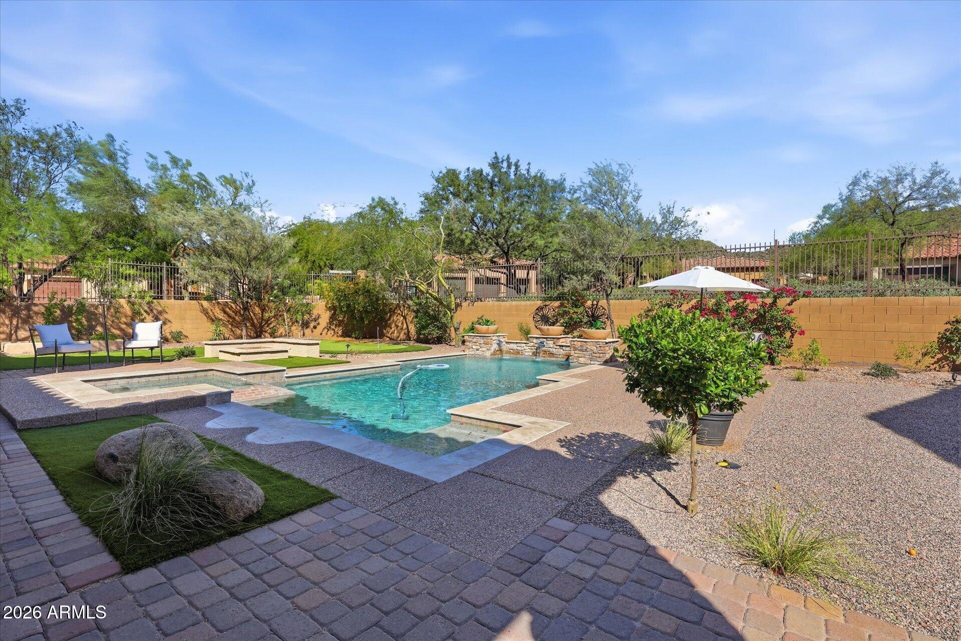 4223 N ARBOLES Circle