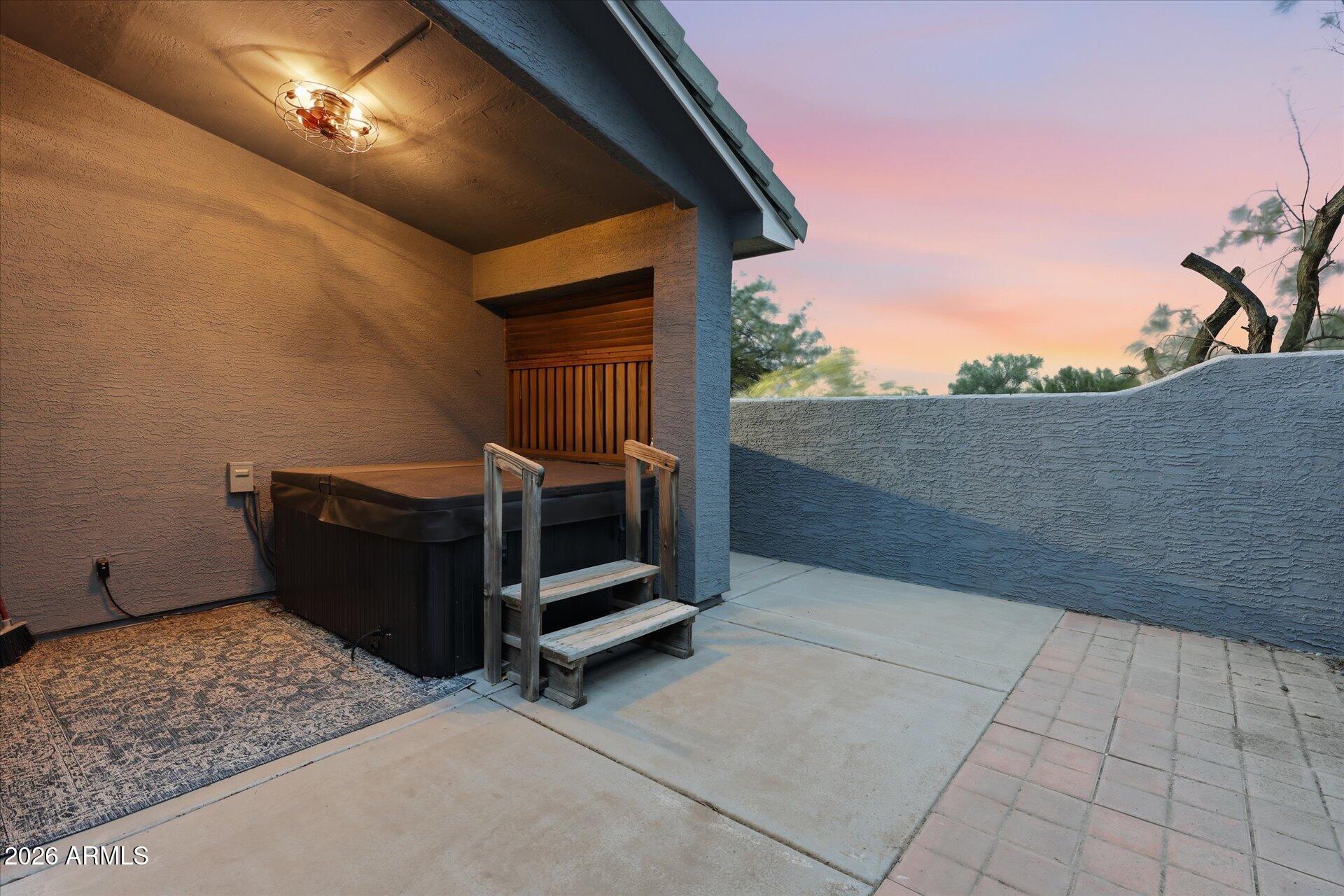 1534 N ACACIA Road
