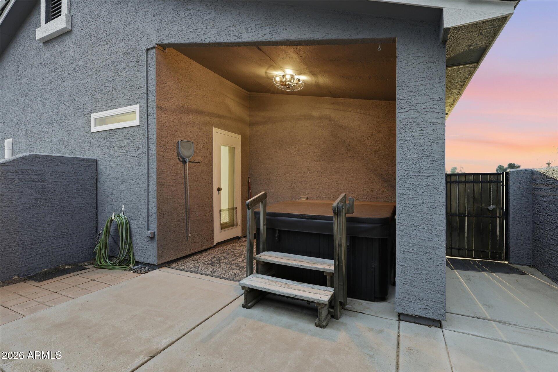 1534 N ACACIA Road