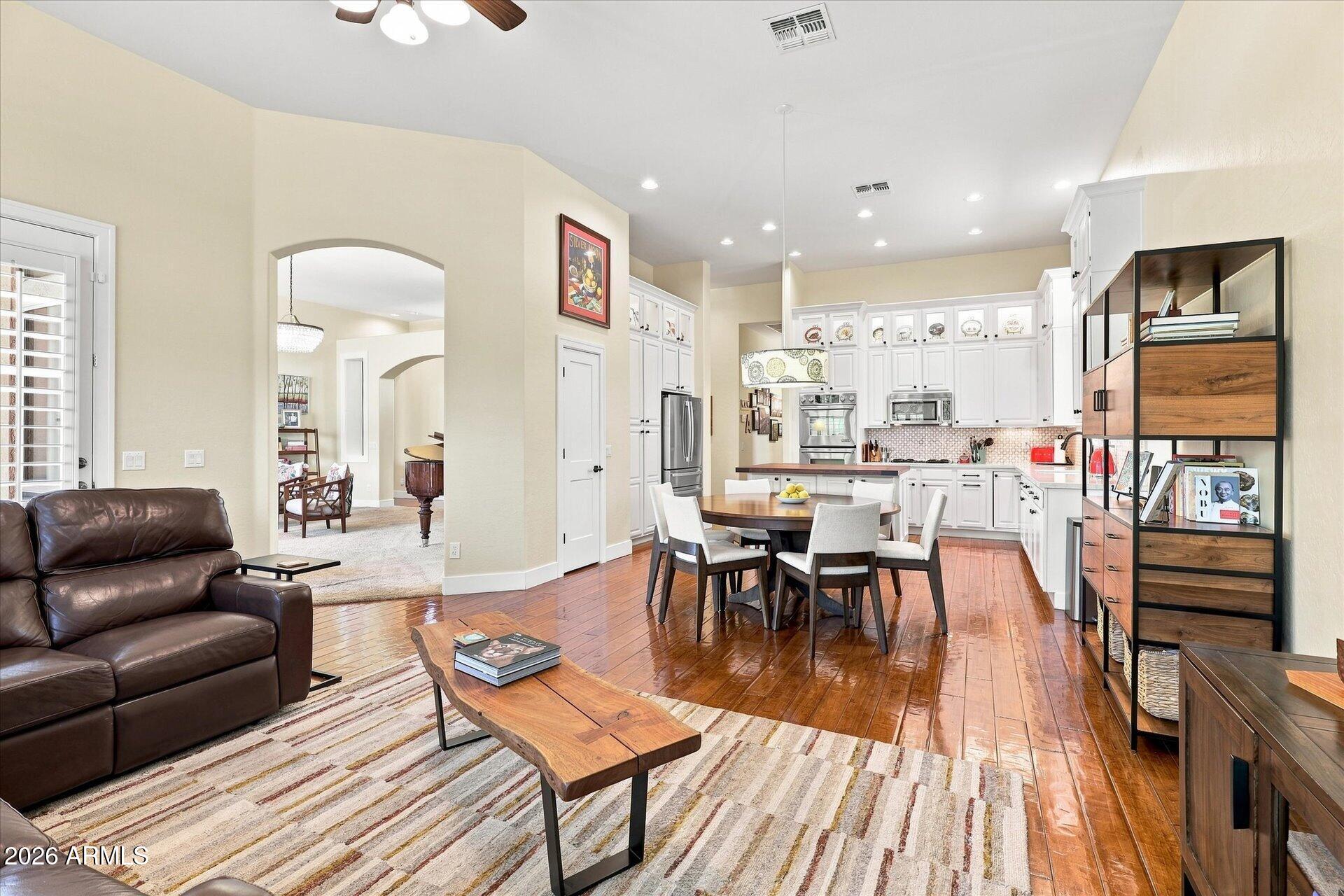 7963 E SUGARLOAF Circle