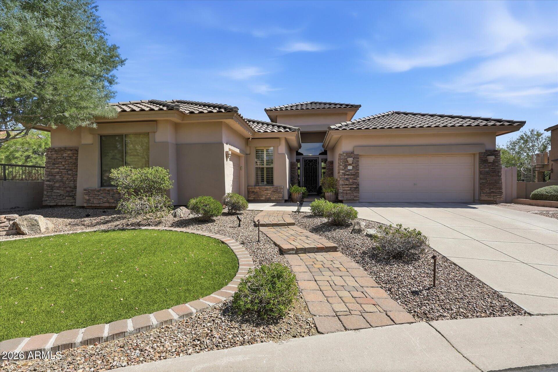 7963 E SUGARLOAF Circle