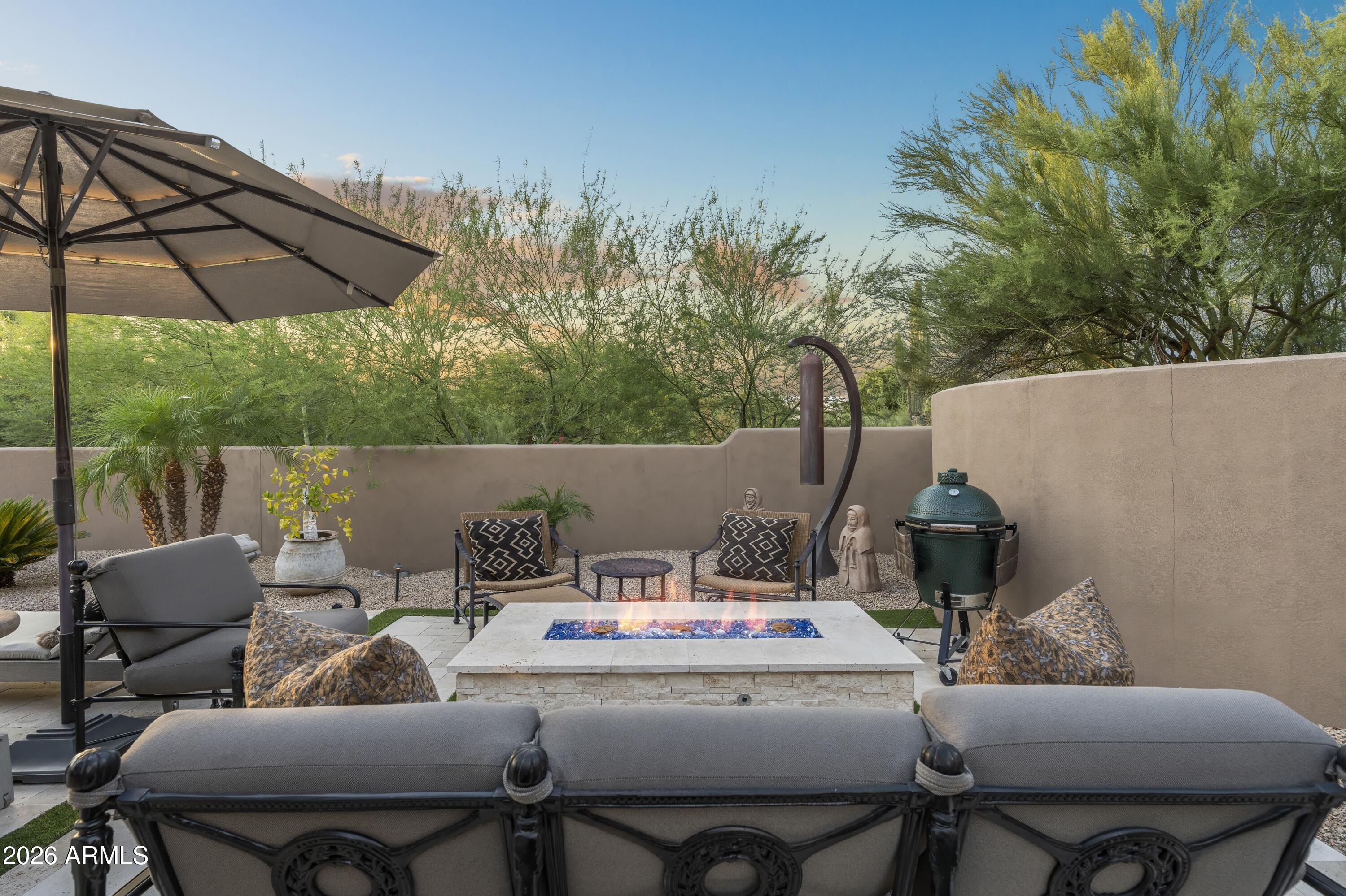 7430 E THORNTREE Drive
