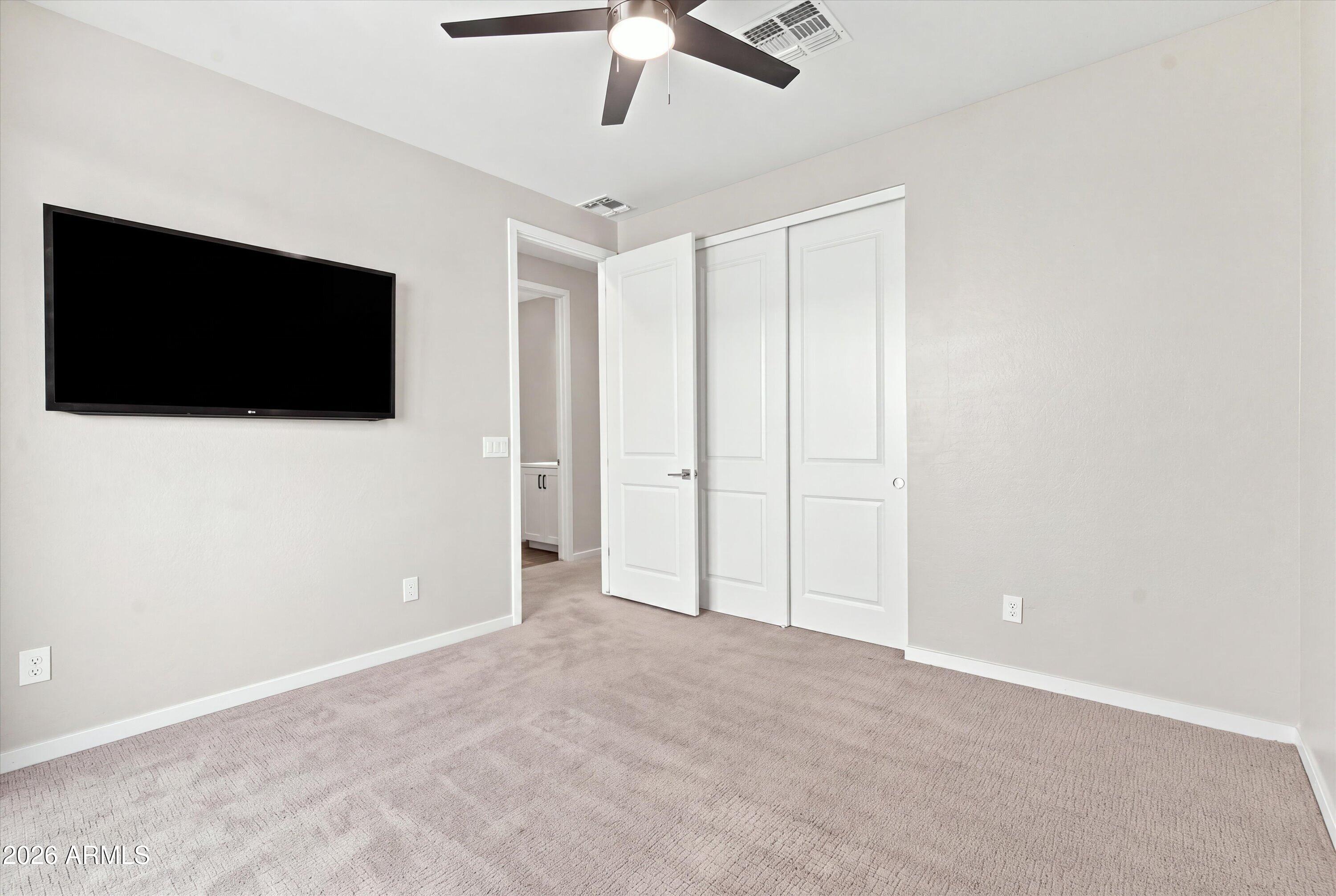 901 S Smith Road 1060