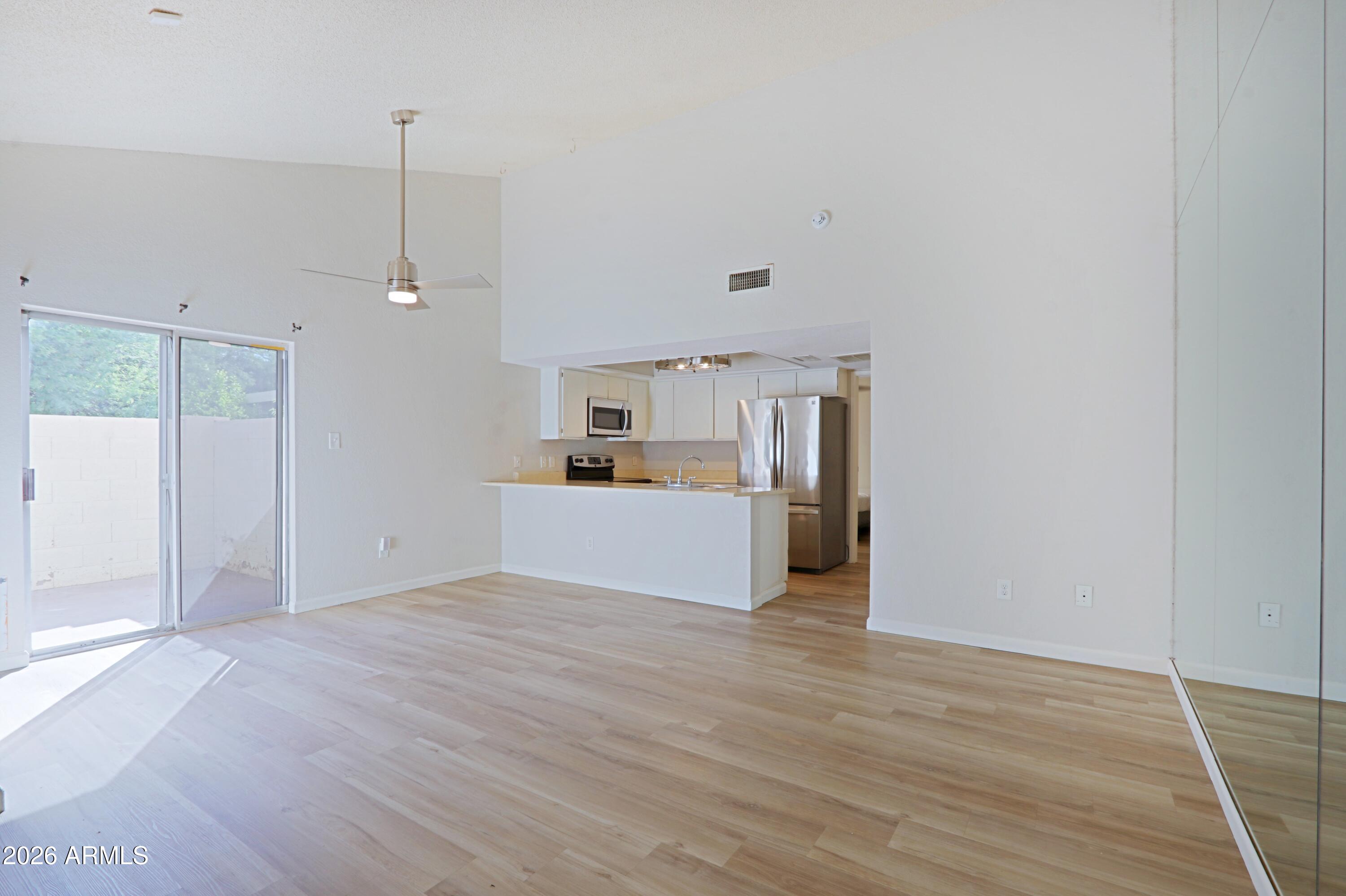 3205 W LOMA Lane 3