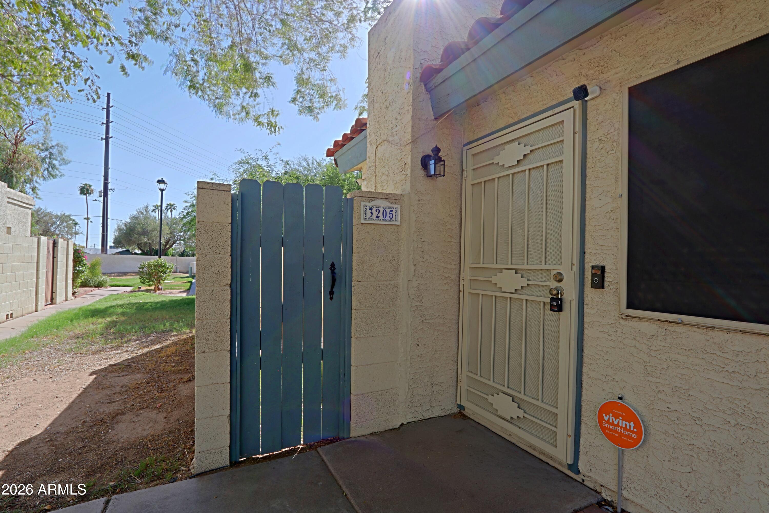 3205 W LOMA Lane 3