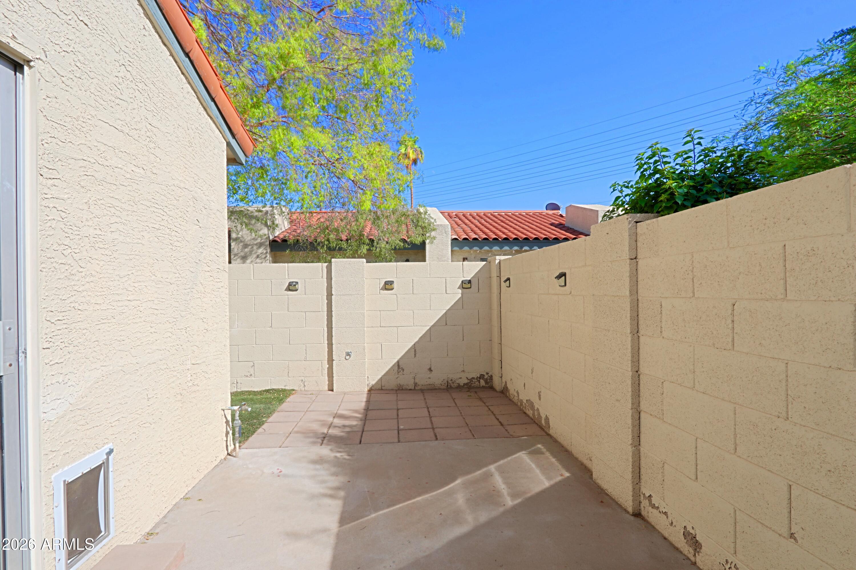3205 W LOMA Lane 3