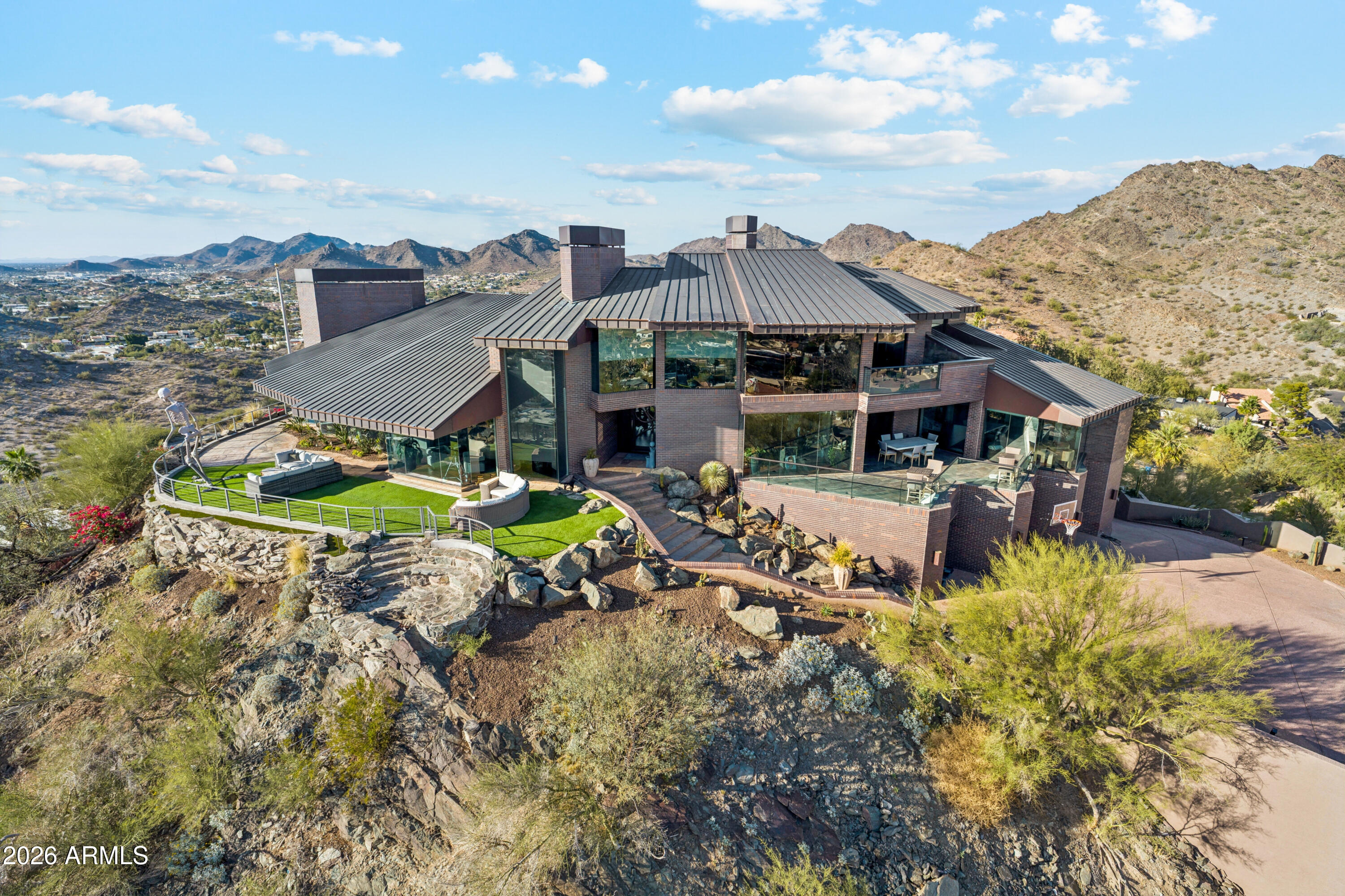 2106 E Kaler Drive
