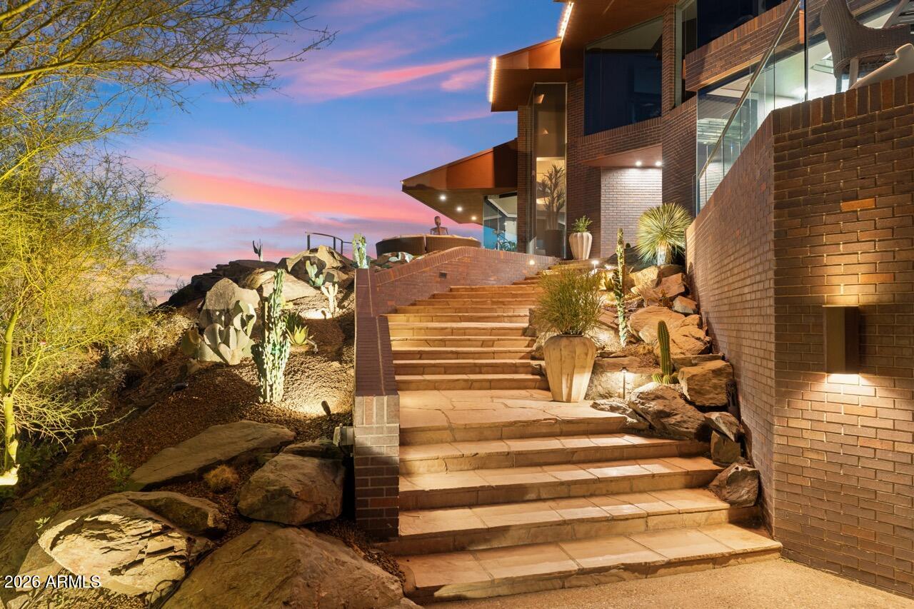2106 E Kaler Drive