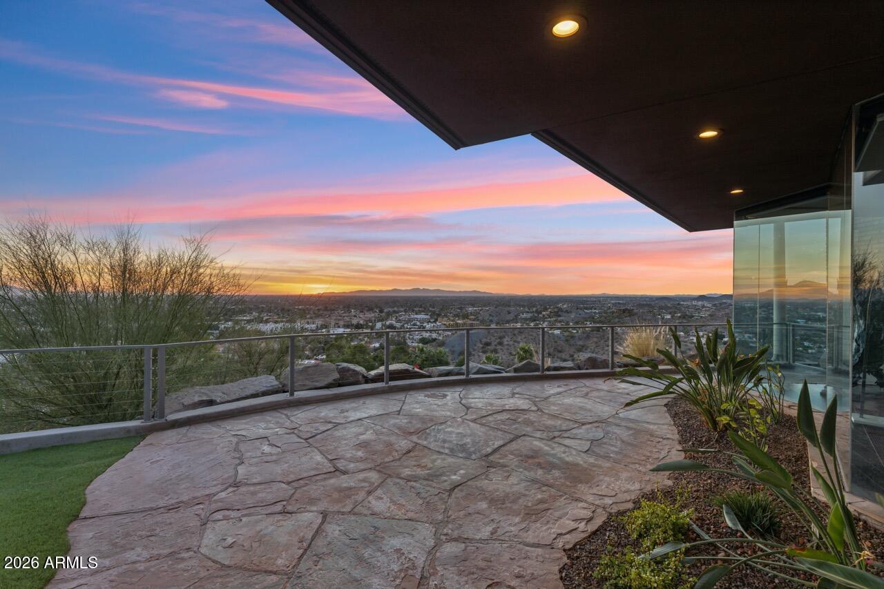 2106 E Kaler Drive