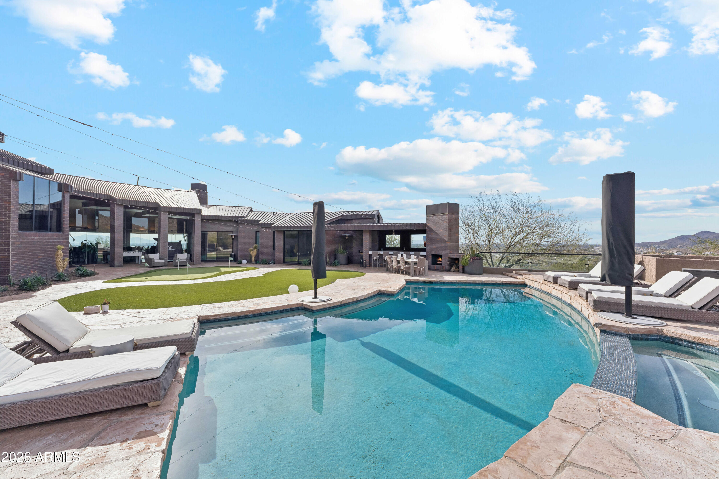 2106 E Kaler Drive