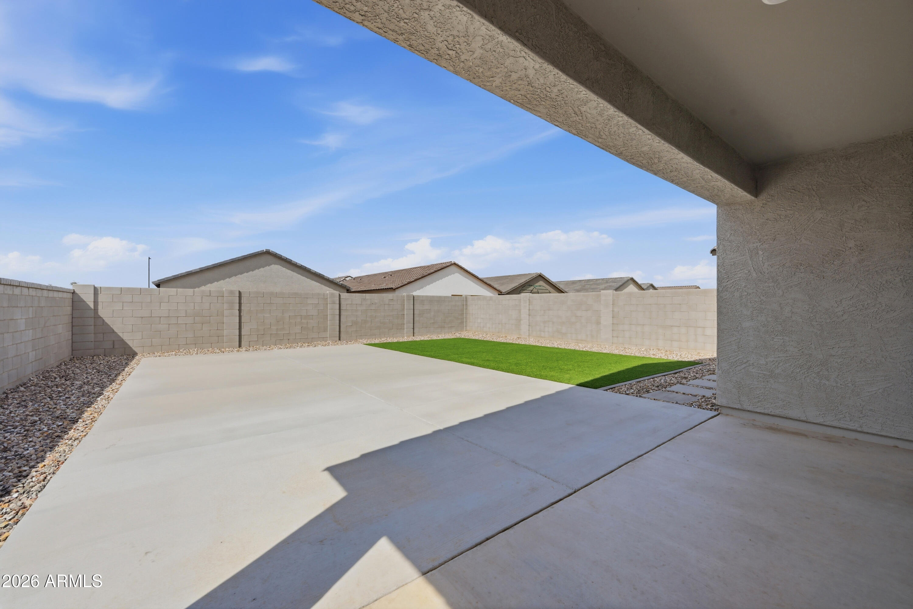 2022 E NEW BONNET Lane