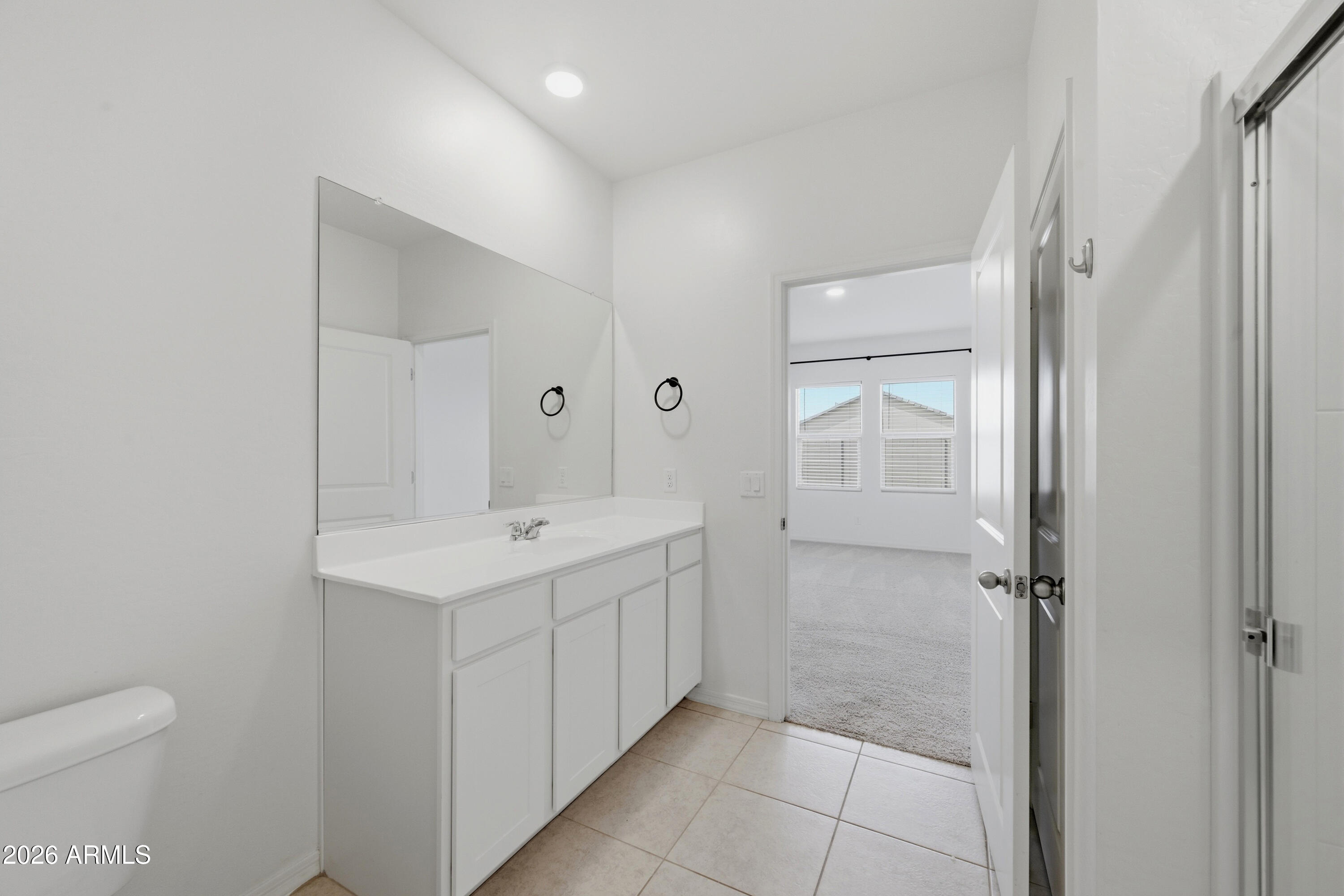 2022 E NEW BONNET Lane