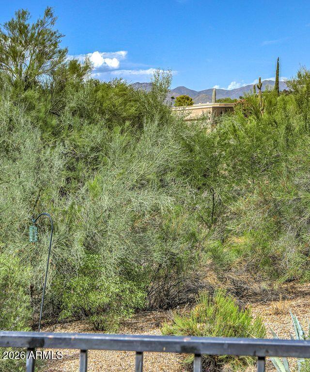 2044 E SMOKETREE Drive