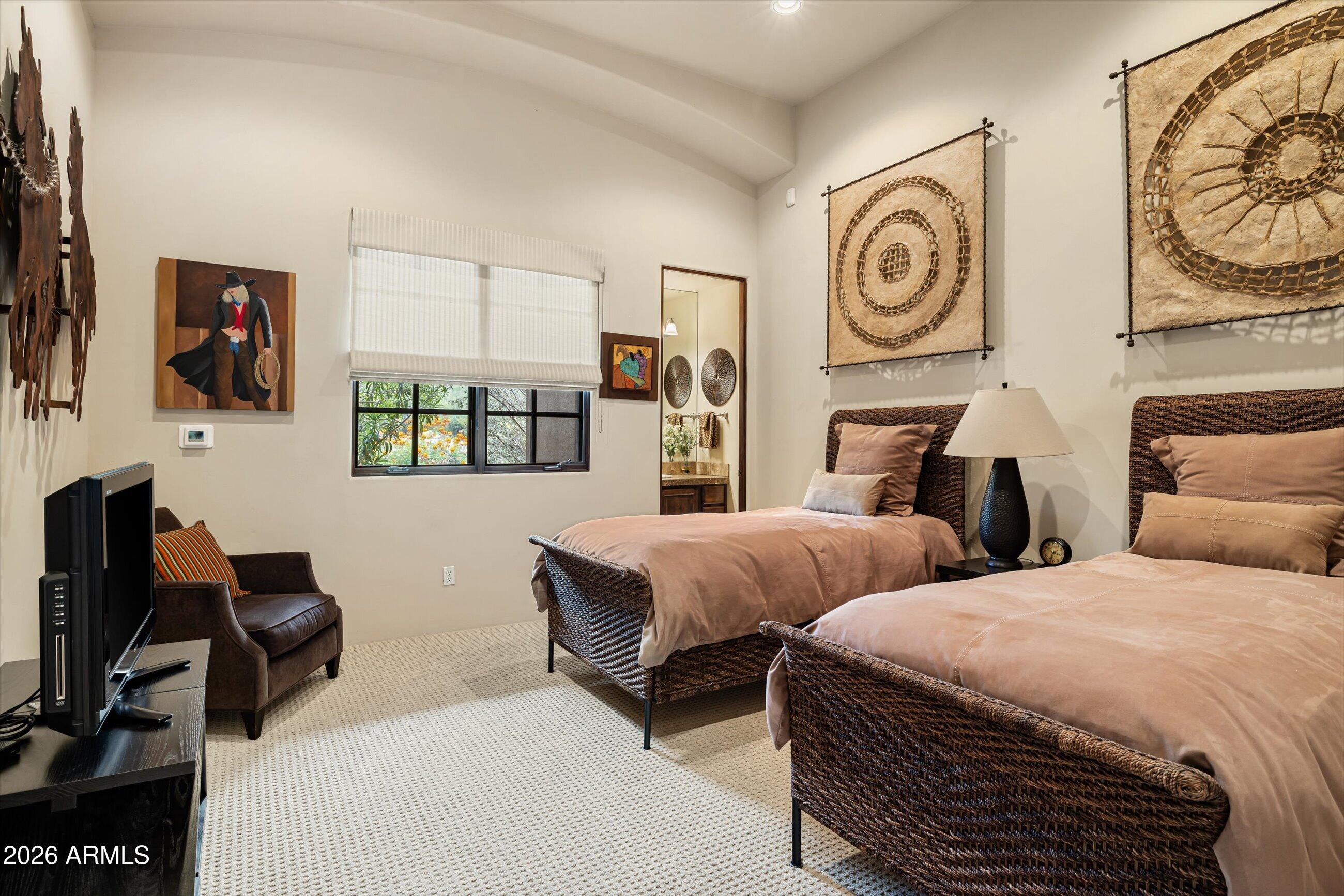 10304 E FOOTHILLS Drive