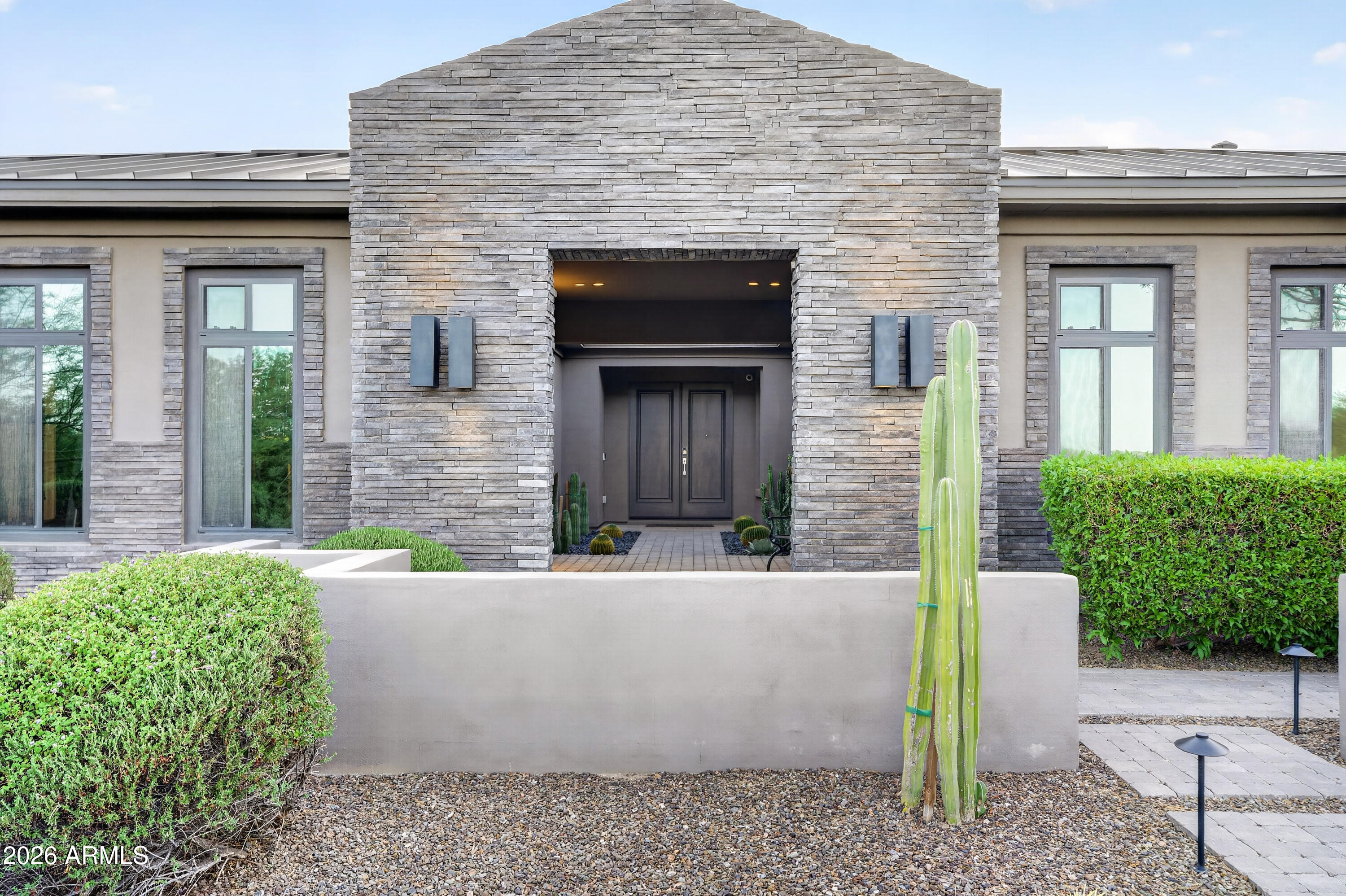 11605 E DESERT HOLLY Drive