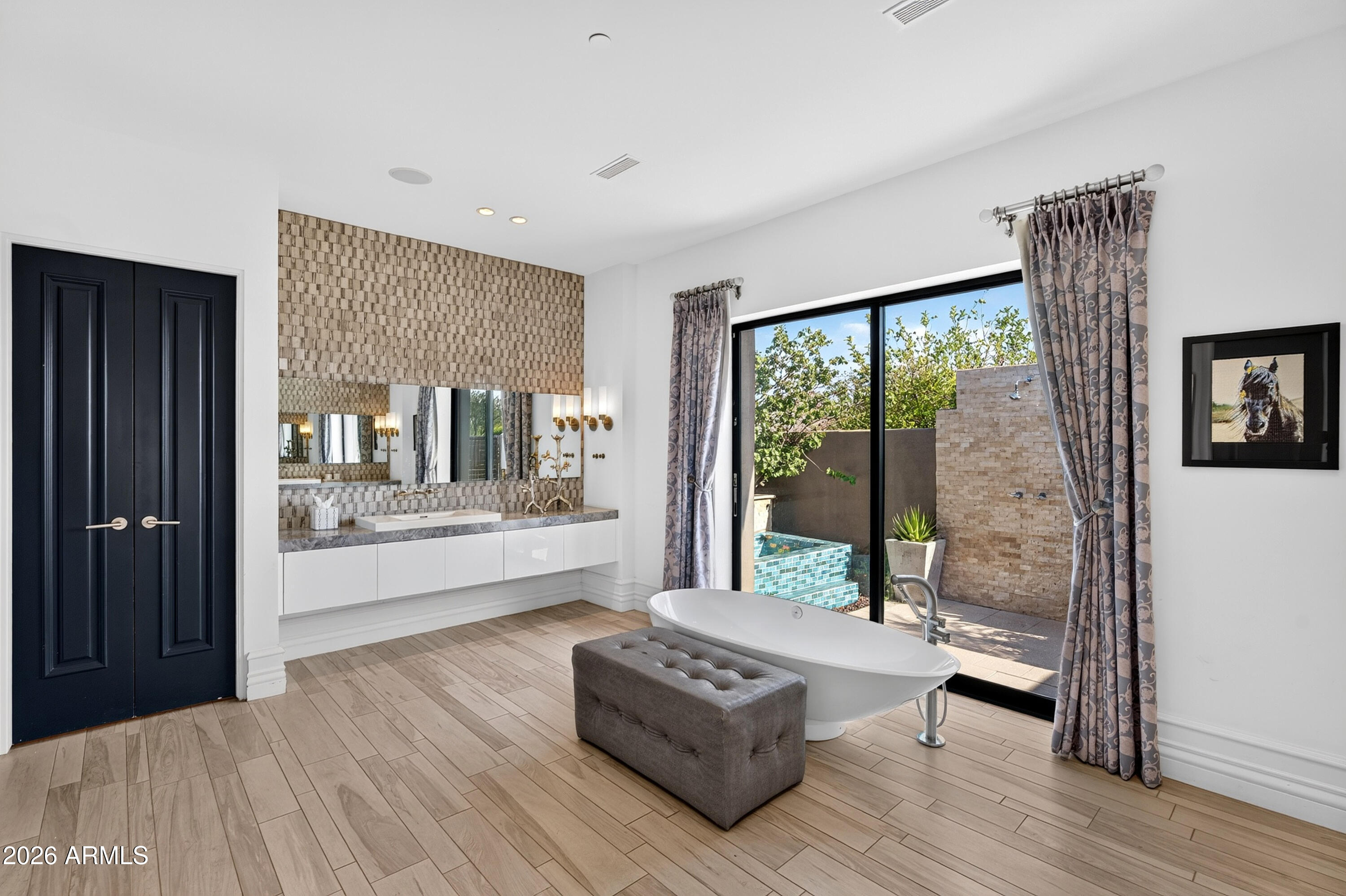11605 E DESERT HOLLY Drive