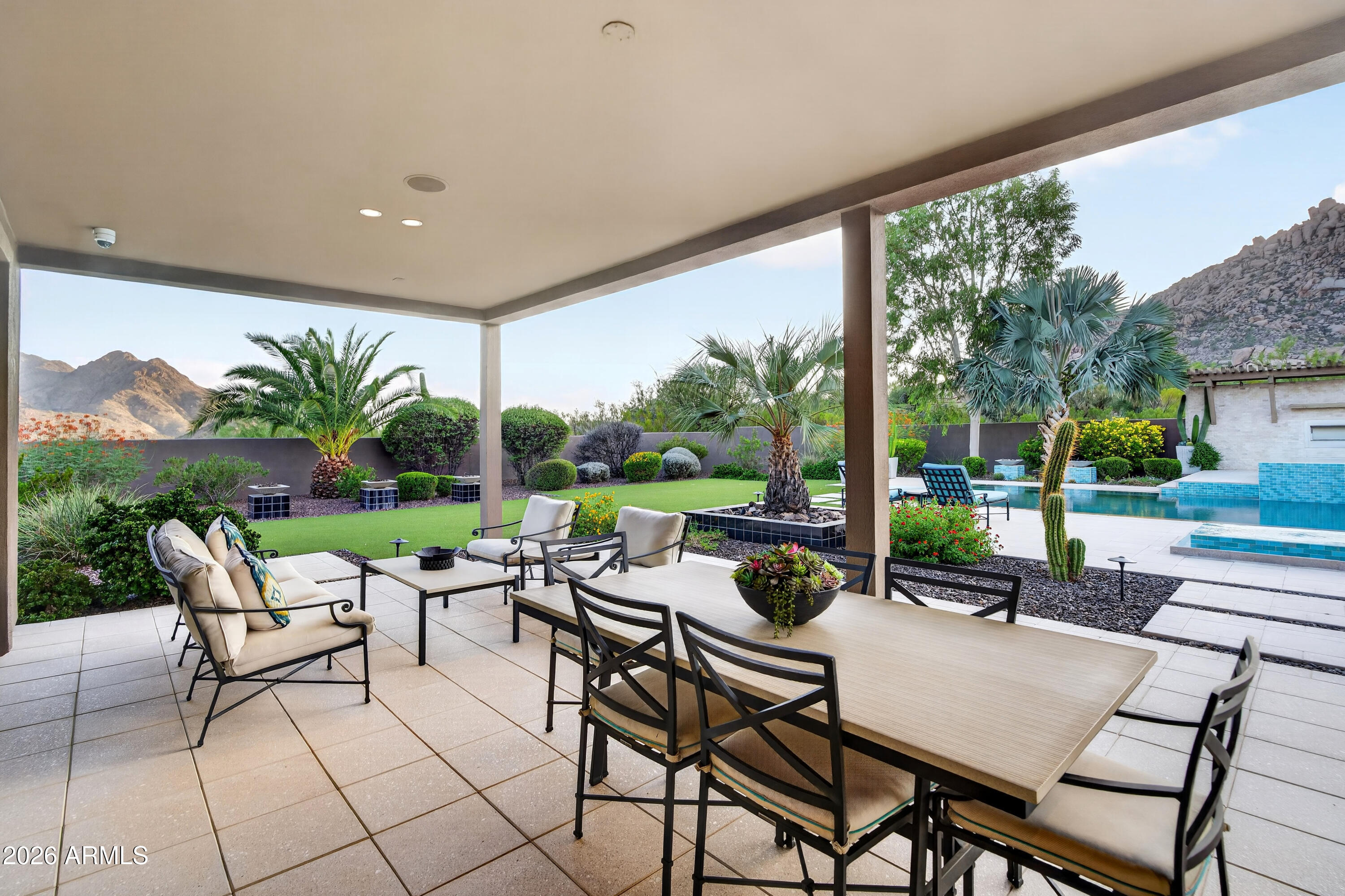 11605 E DESERT HOLLY Drive