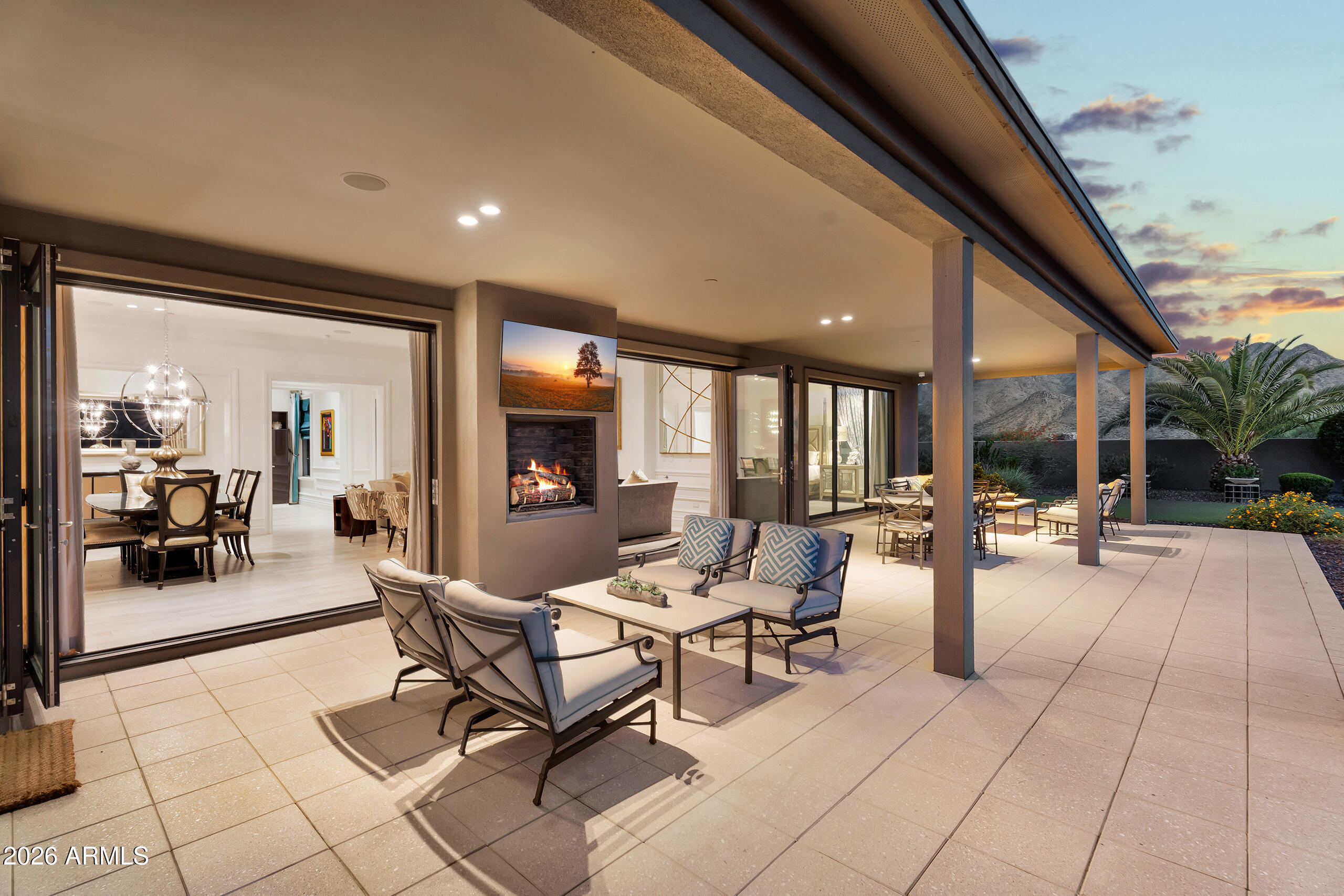 11605 E DESERT HOLLY Drive
