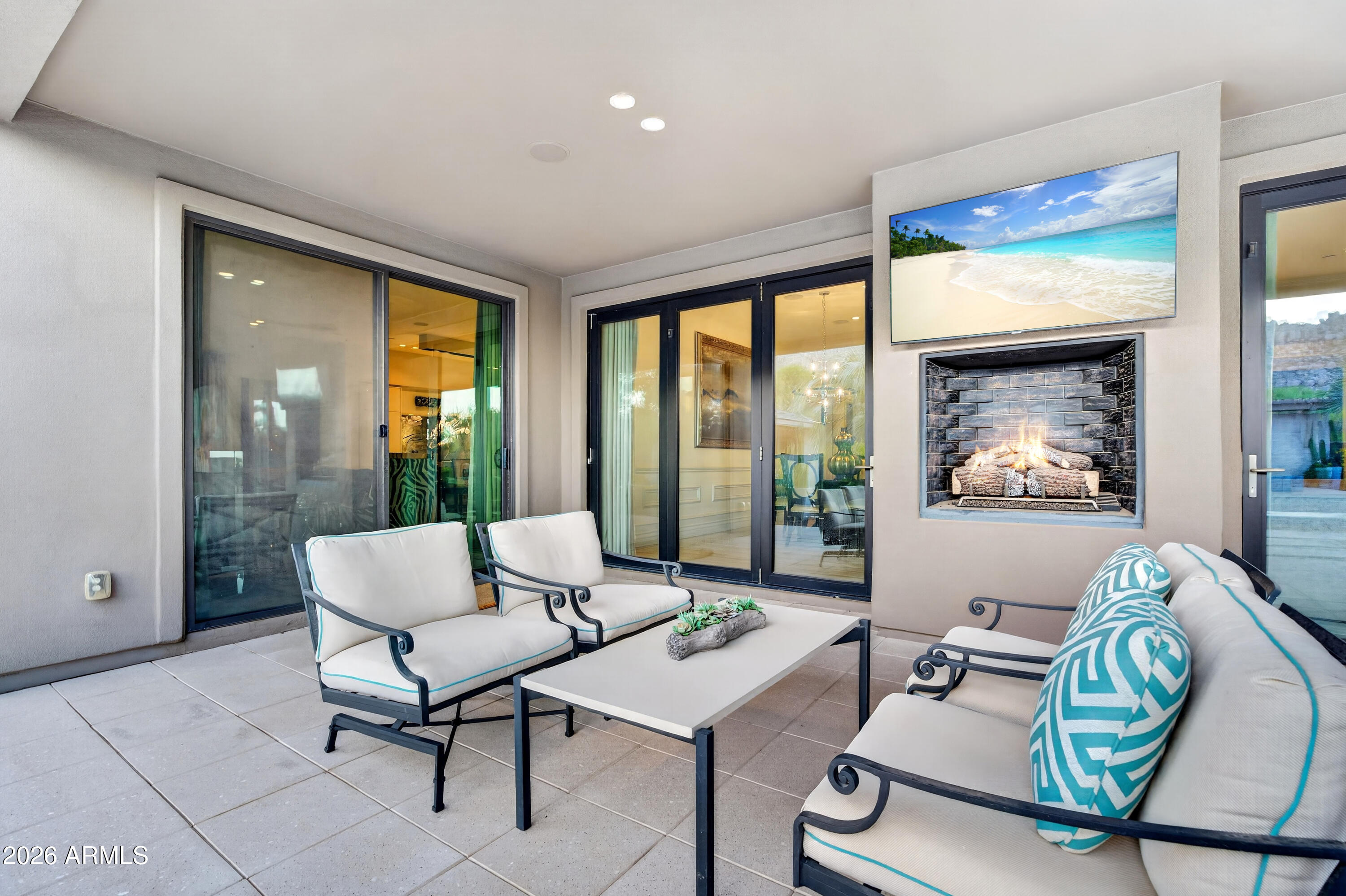 11605 E DESERT HOLLY Drive