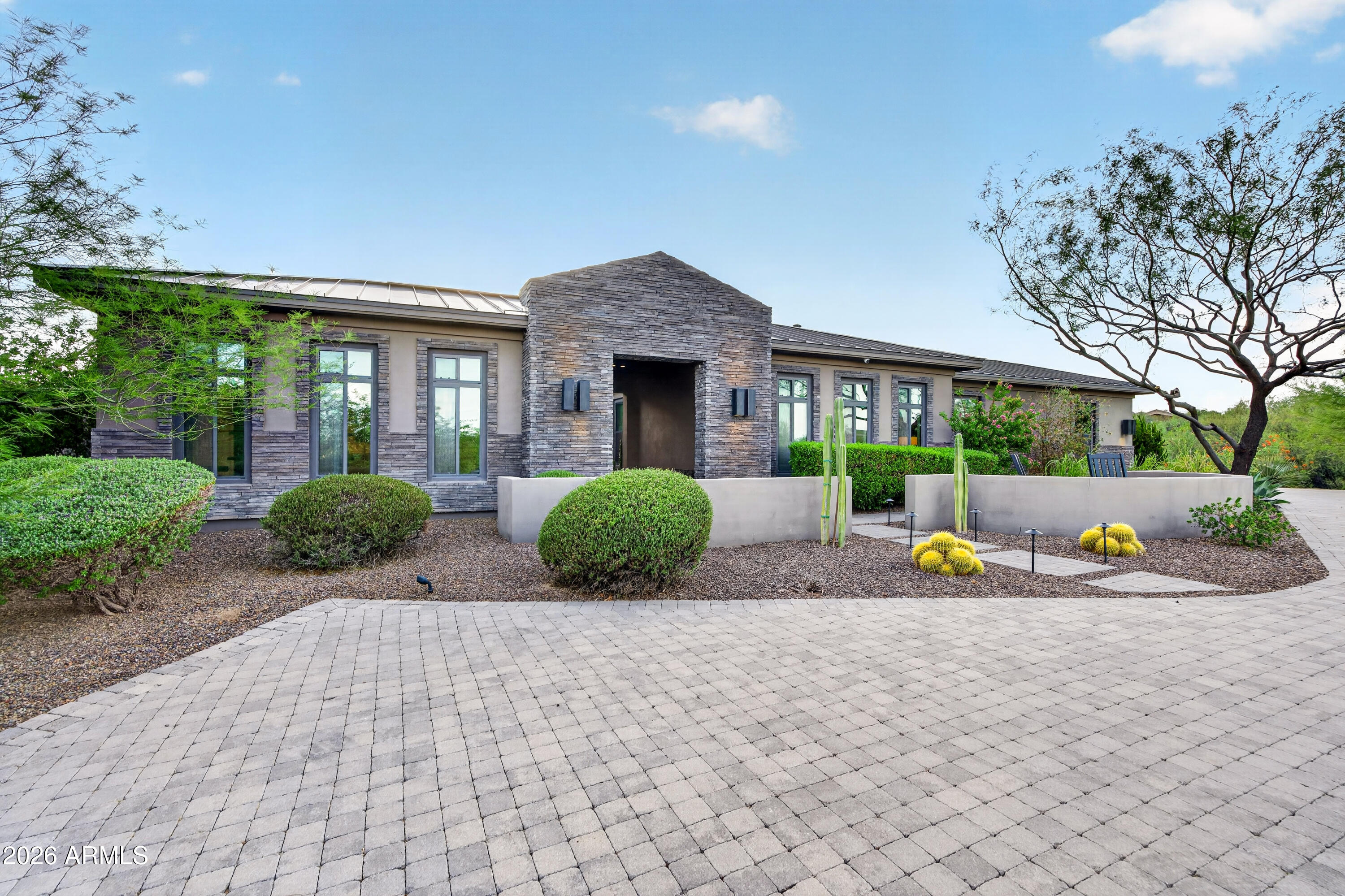 11605 E DESERT HOLLY Drive