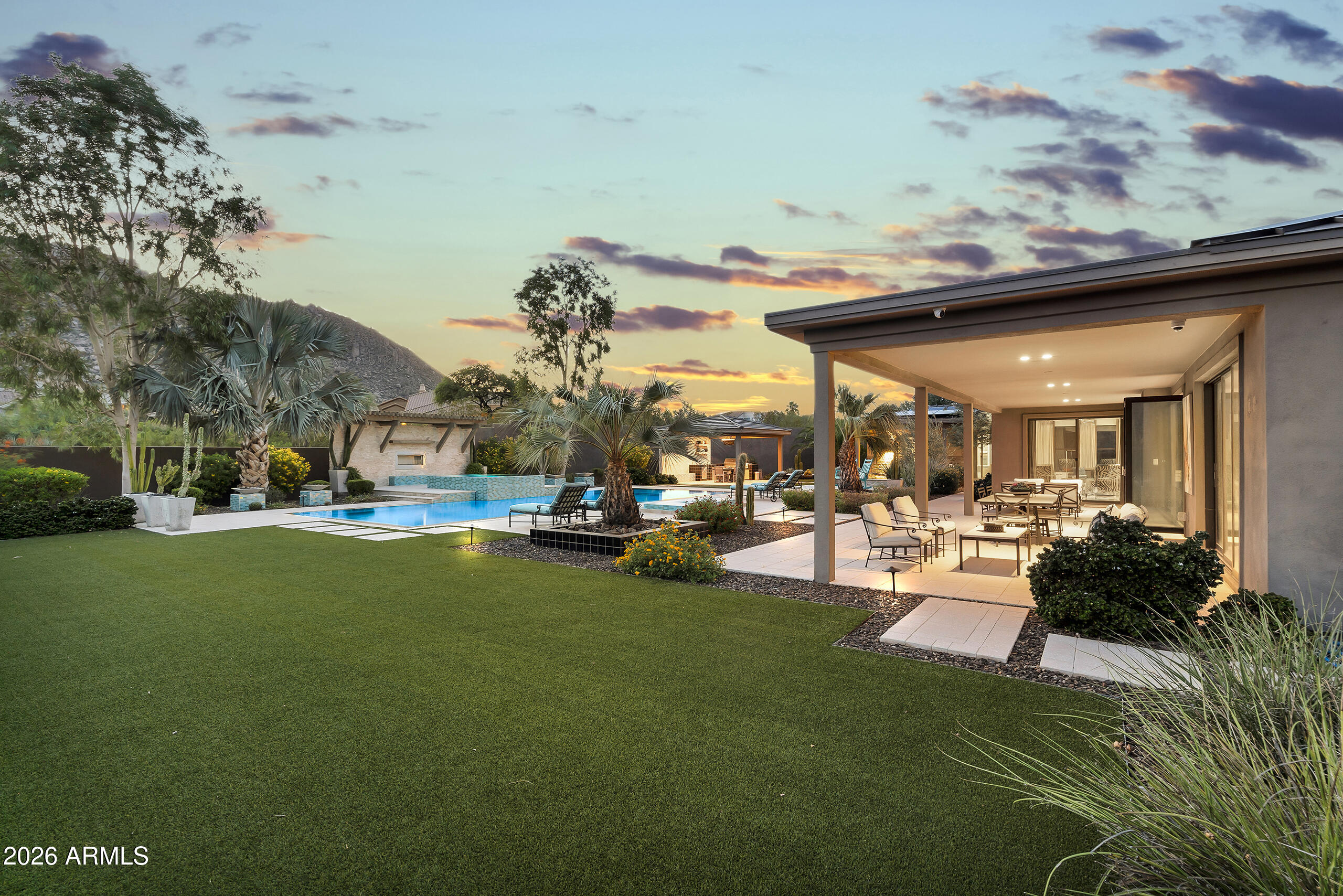 11605 E DESERT HOLLY Drive