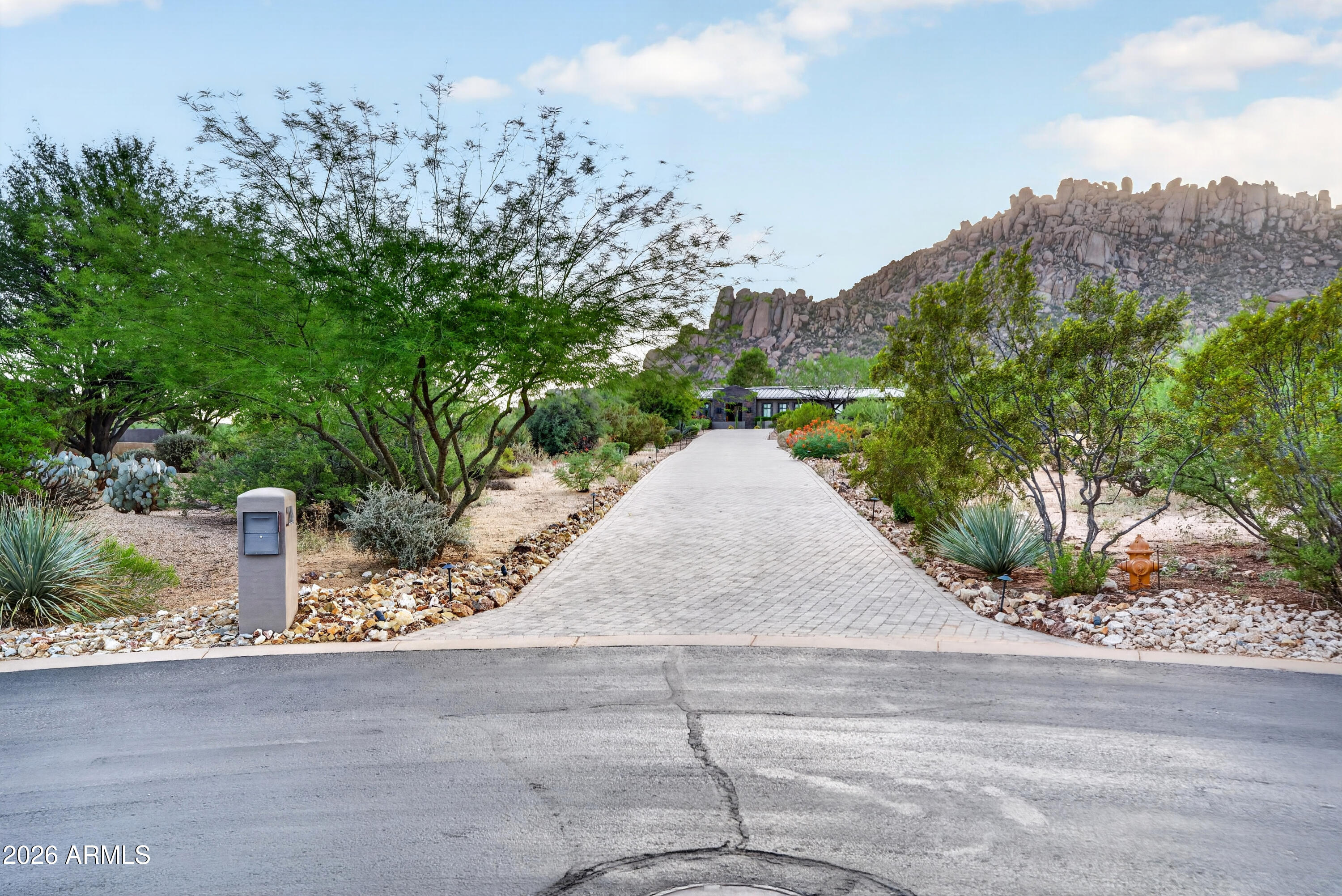 11605 E DESERT HOLLY Drive