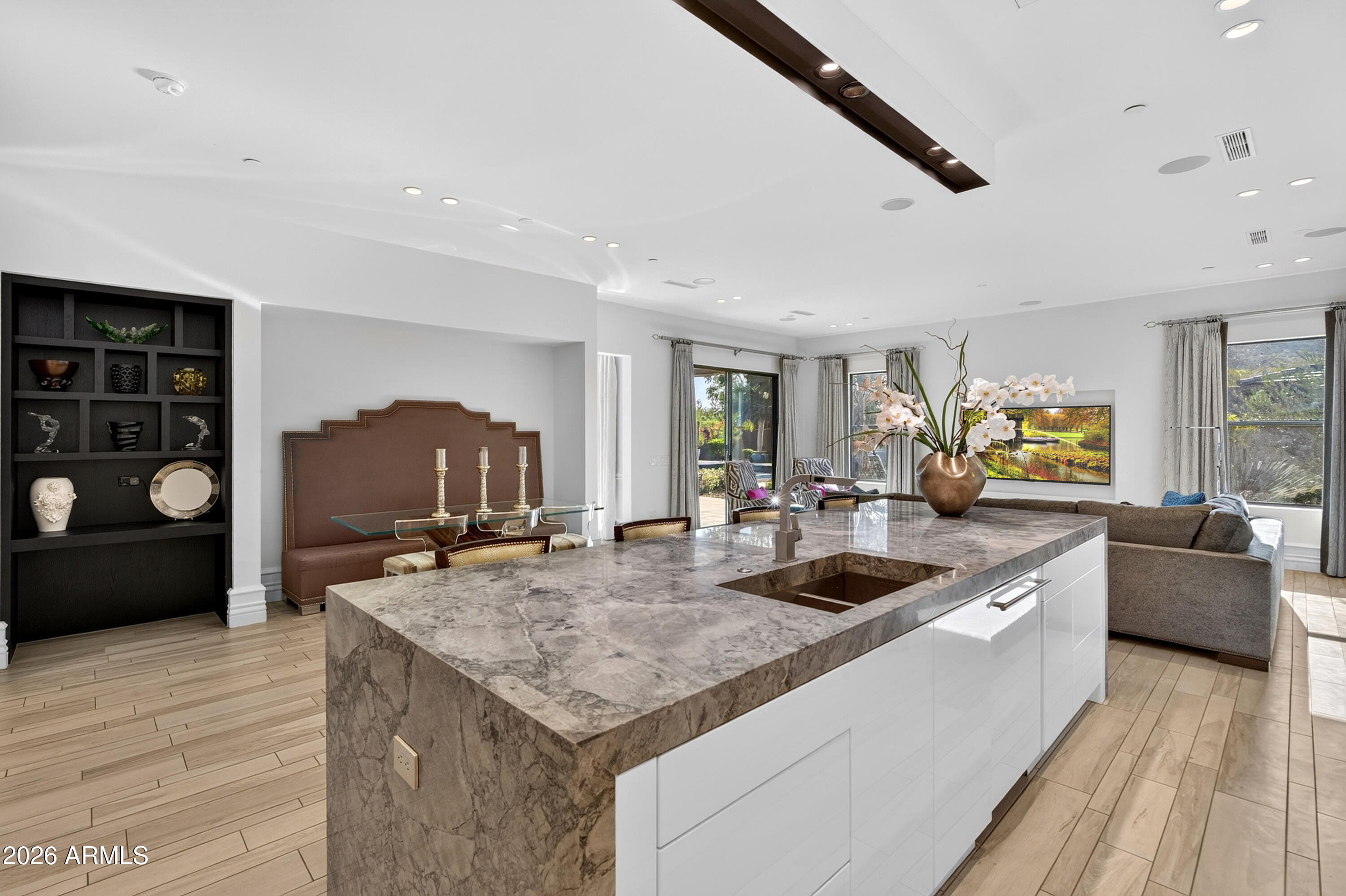 11605 E DESERT HOLLY Drive