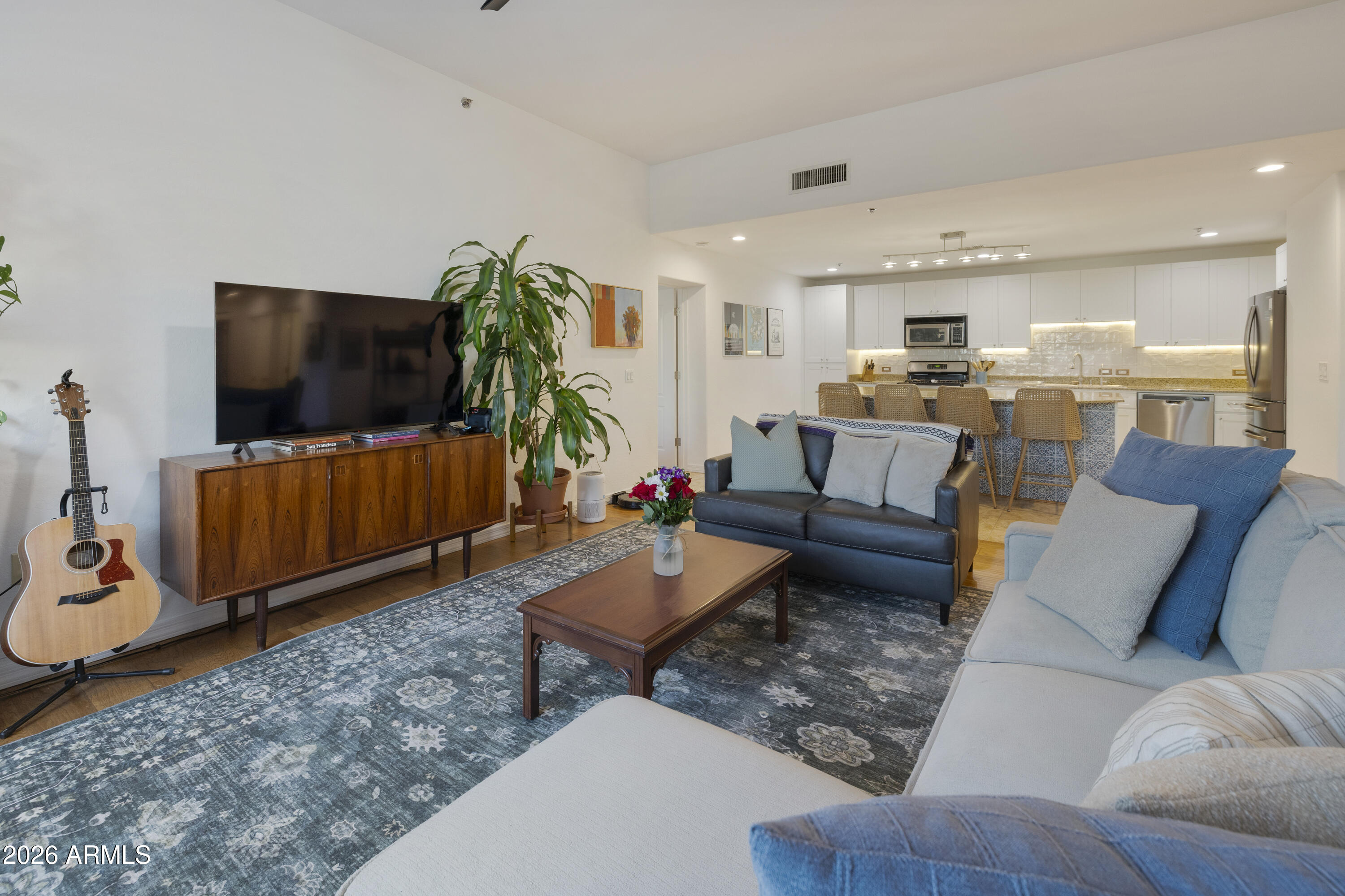 17 W VERNON Avenue 316