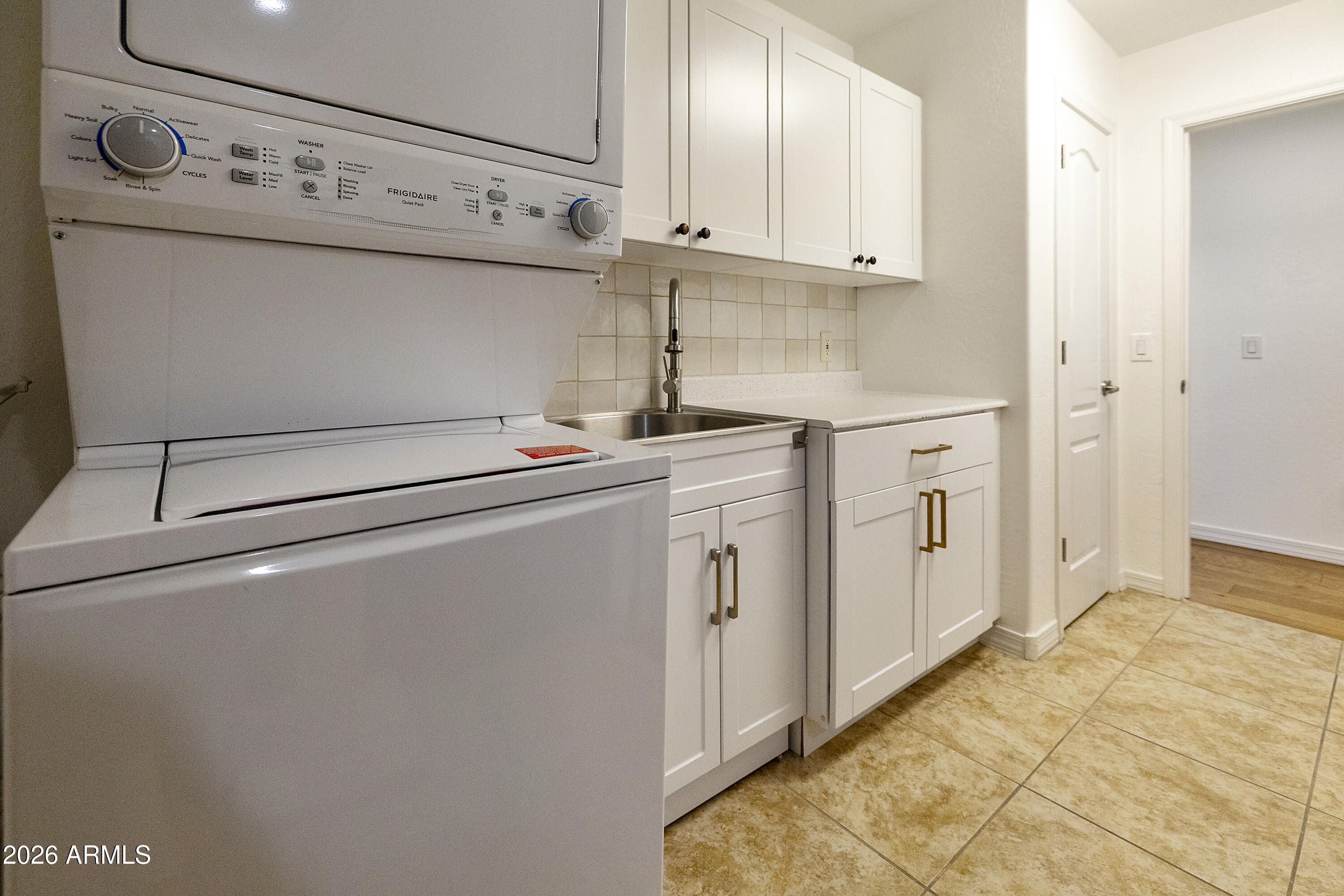 17 W VERNON Avenue 316