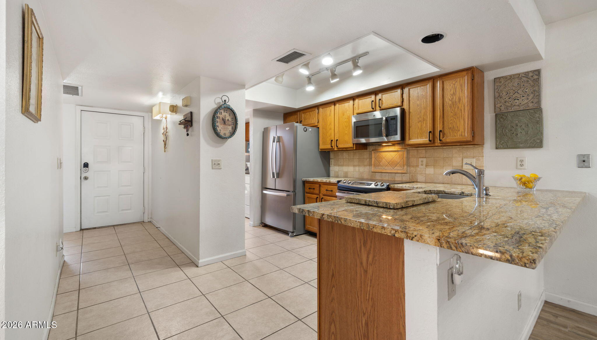 8651 E ROYAL PALM Road 127