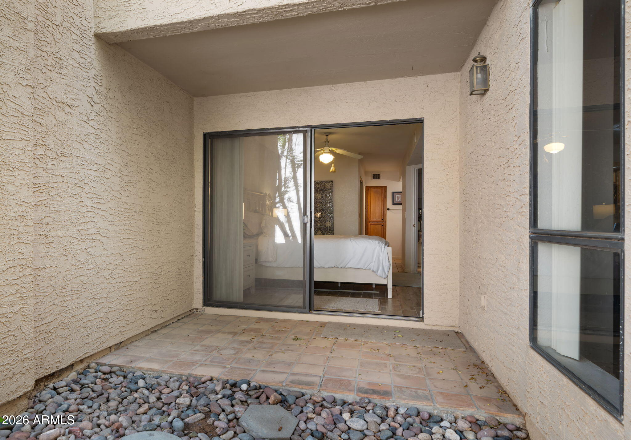 8651 E ROYAL PALM Road 127