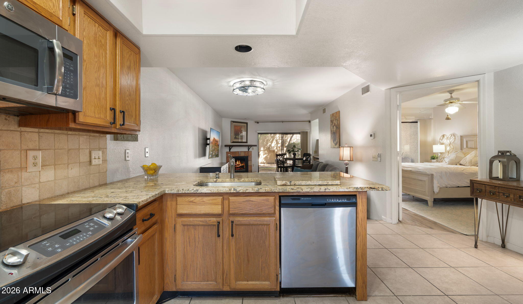8651 E ROYAL PALM Road 127