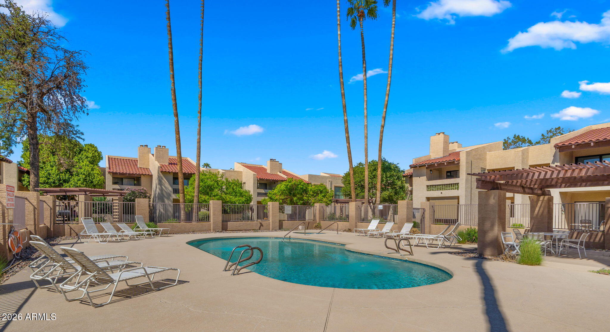 8651 E ROYAL PALM Road 127