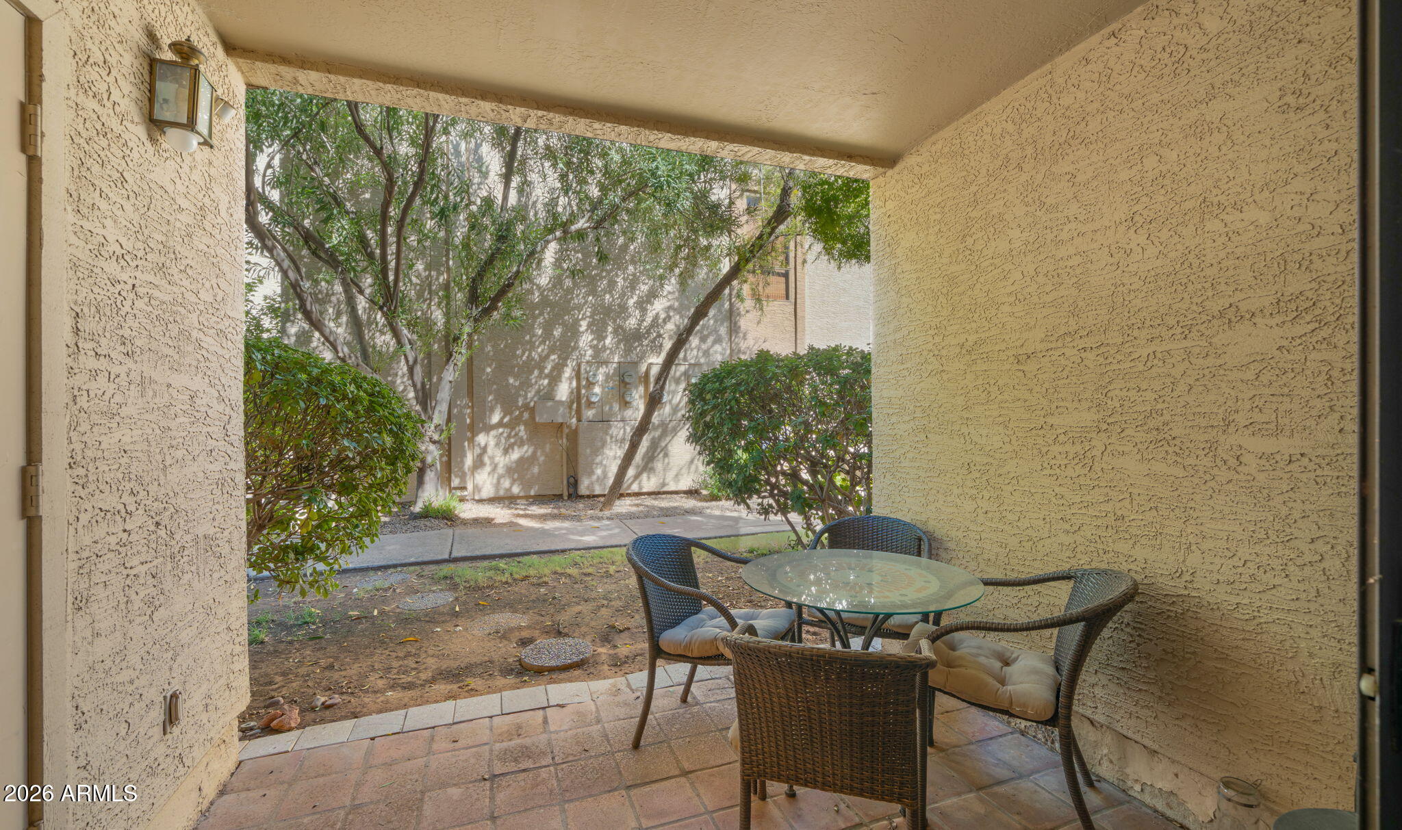 8651 E ROYAL PALM Road 127